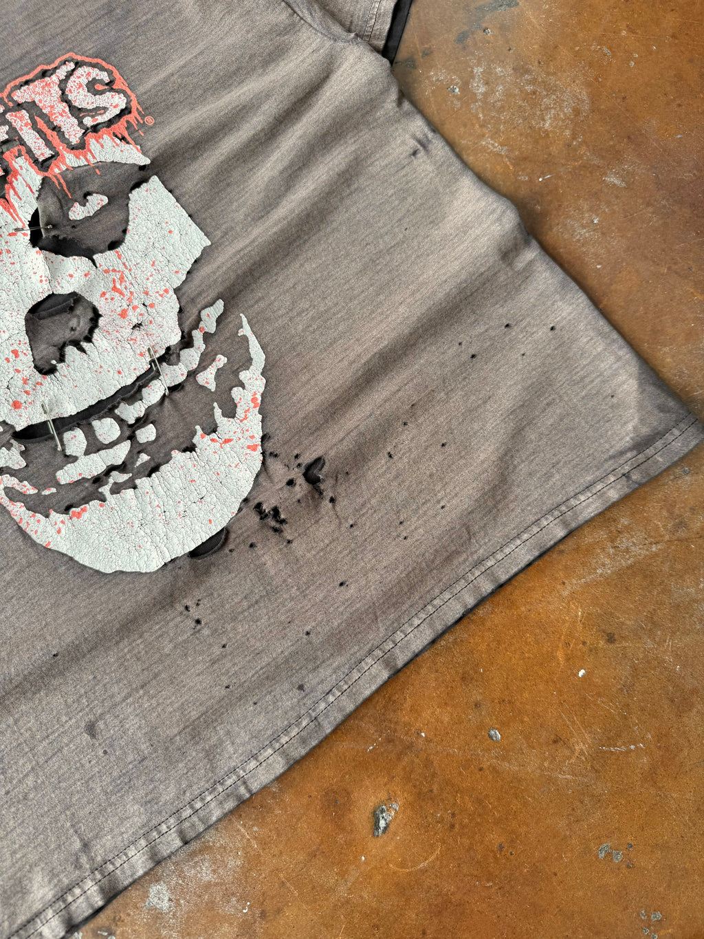 2000s faded & distressed Misfits "blood ghost fiend" shirt (XL)