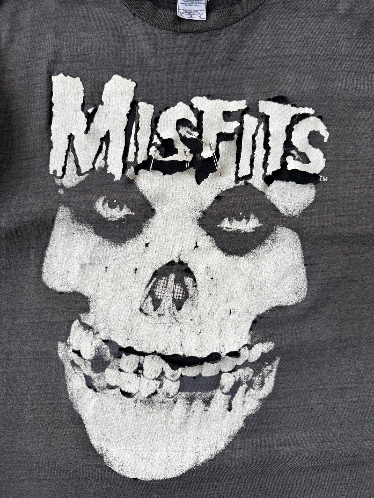 2000s faded & distressed Misfits "ghost fiend" band shirt (LARGE)