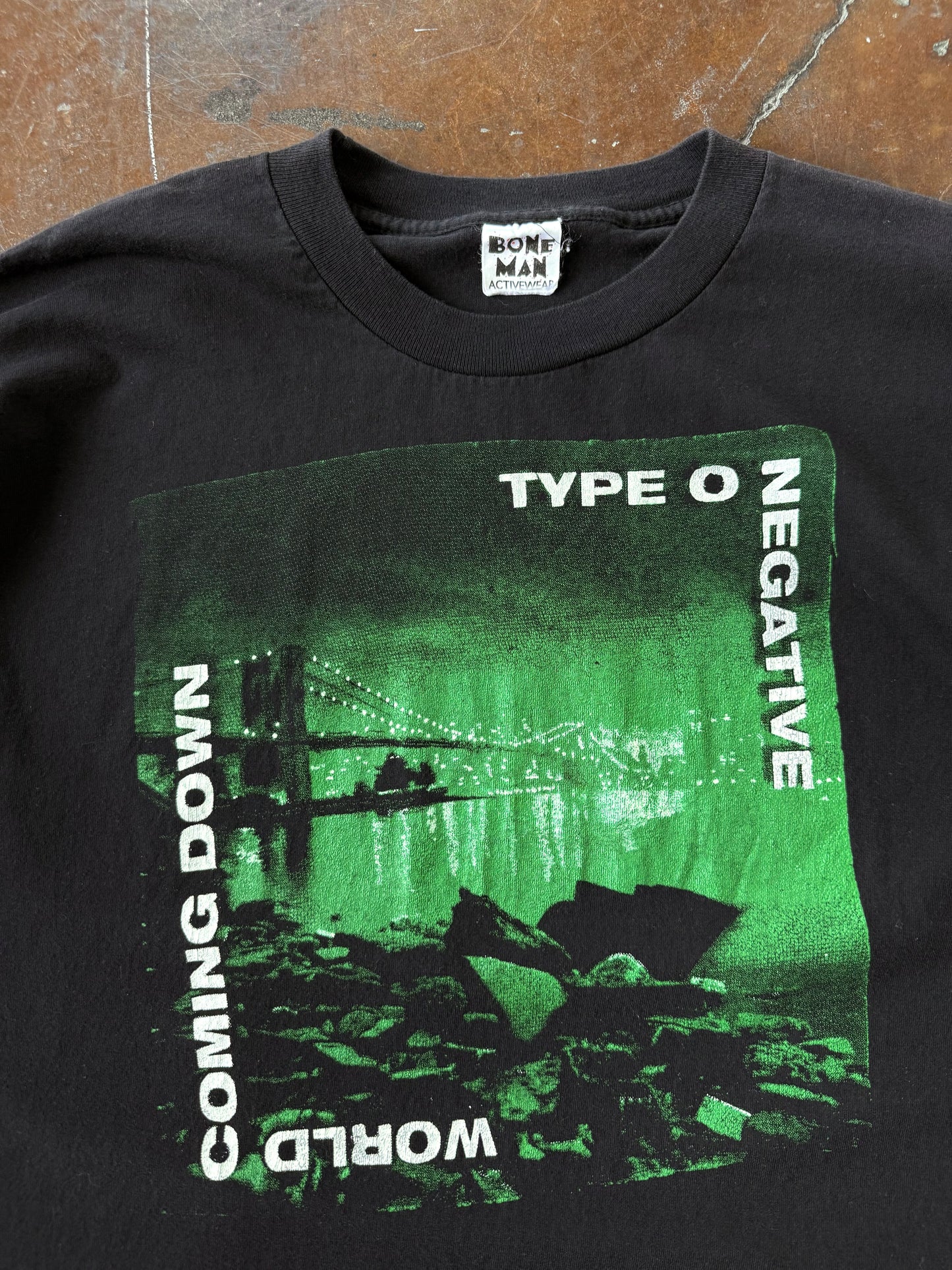 90s Type O Negative "world coming down" bootleg band shirt (XL)
