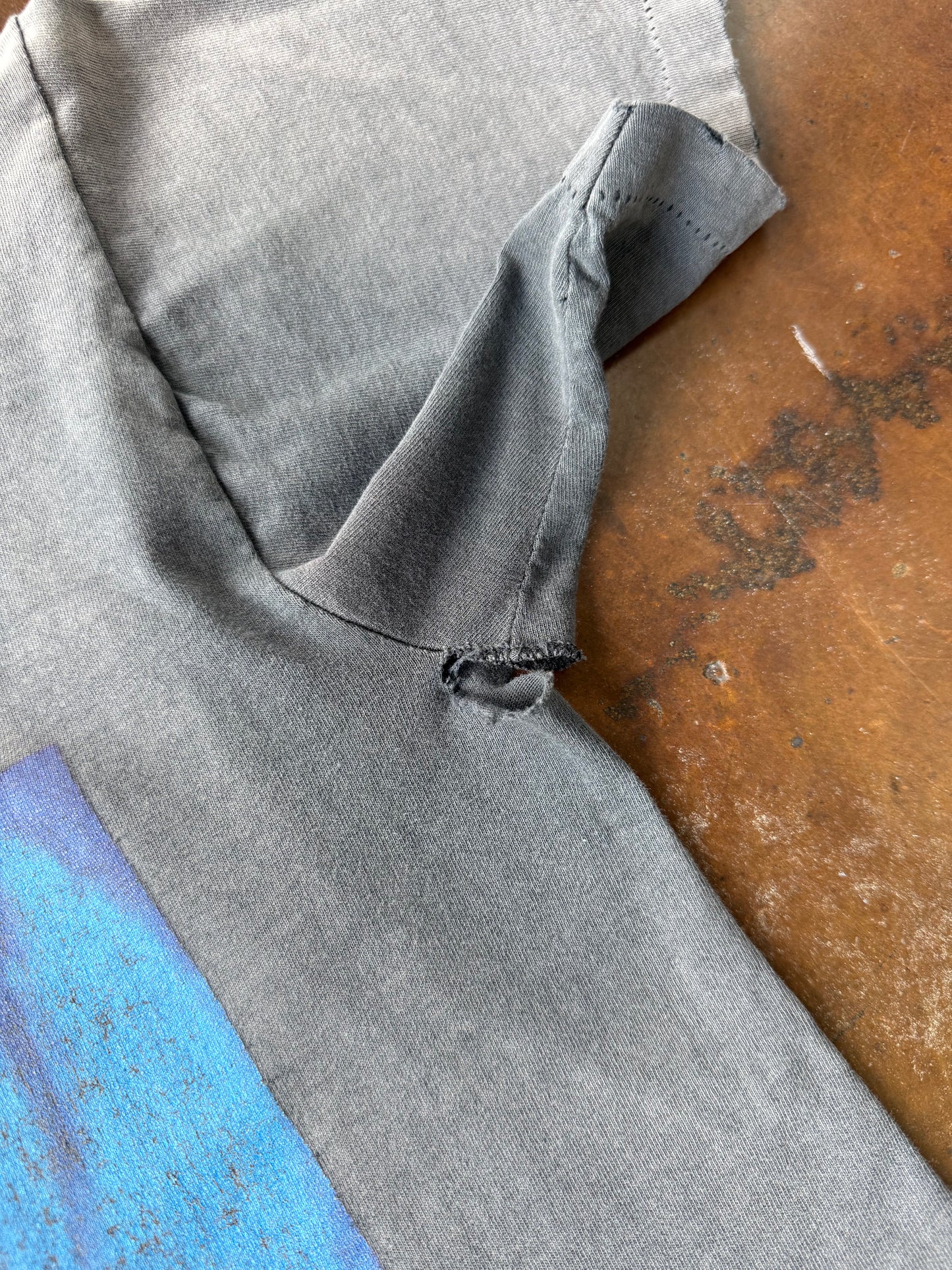 90s faded & distressed Nirvana "sliver" band shirt (LARGE)