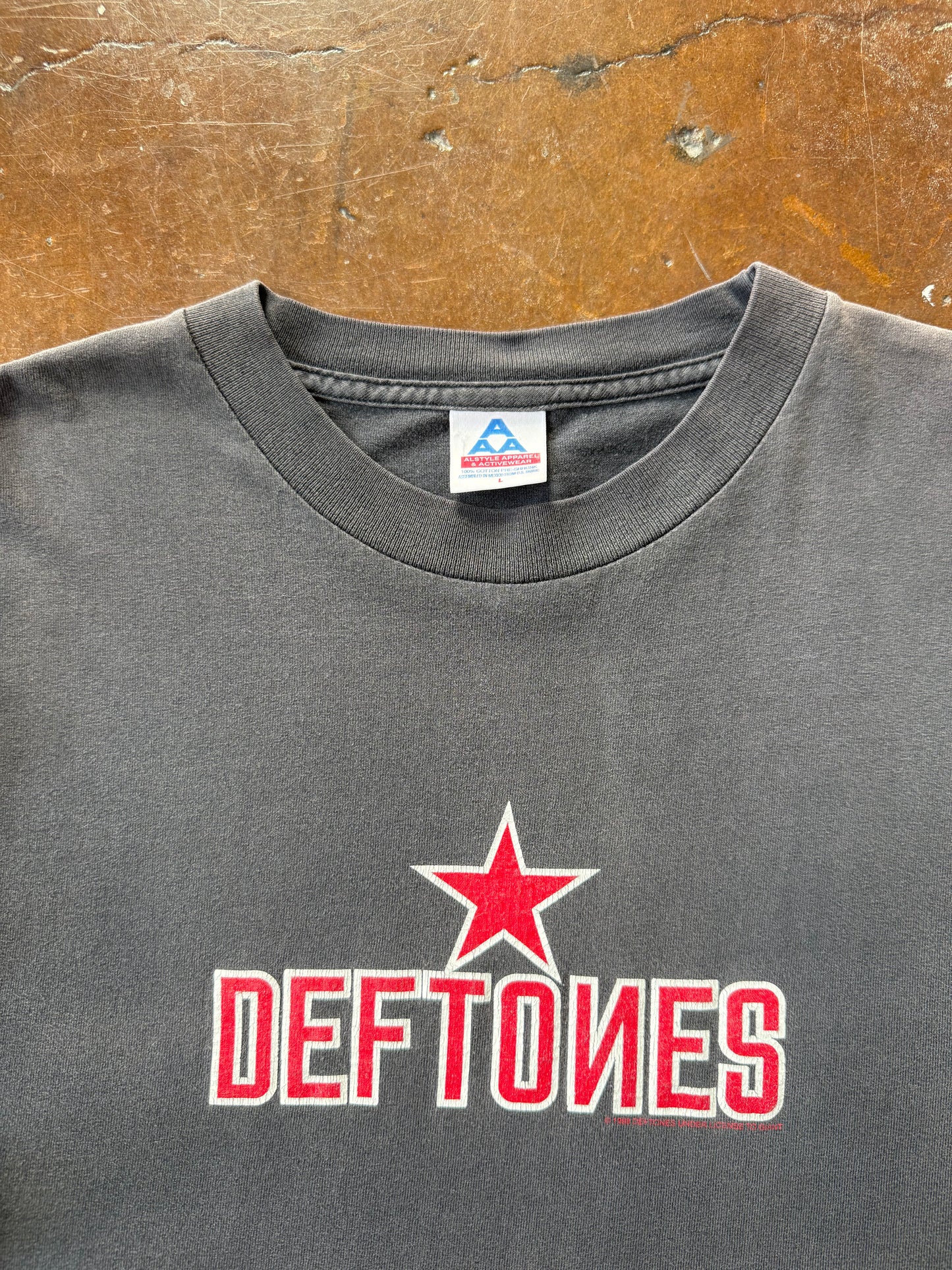 1998 lightly faded Deftones "soviet star" longsleeve band shirt (LARGE)