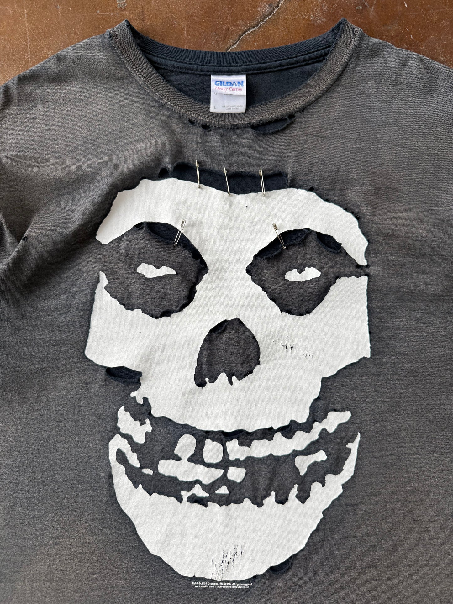 2009 faded & distressed Misfits "ghost fiend" band shirt (LARGE)
