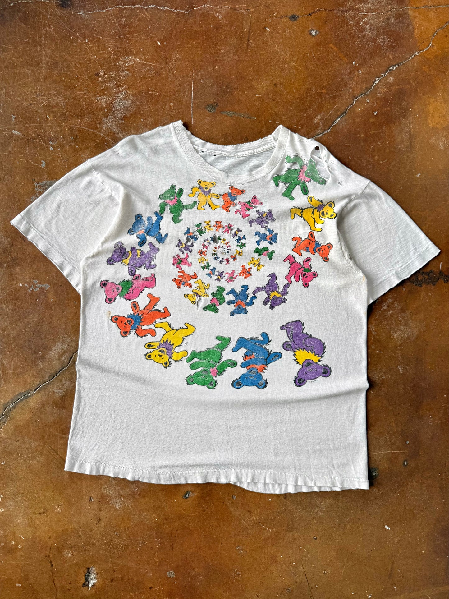 90s distressed Grateful Dead "bear spiral" band shirt (XL)