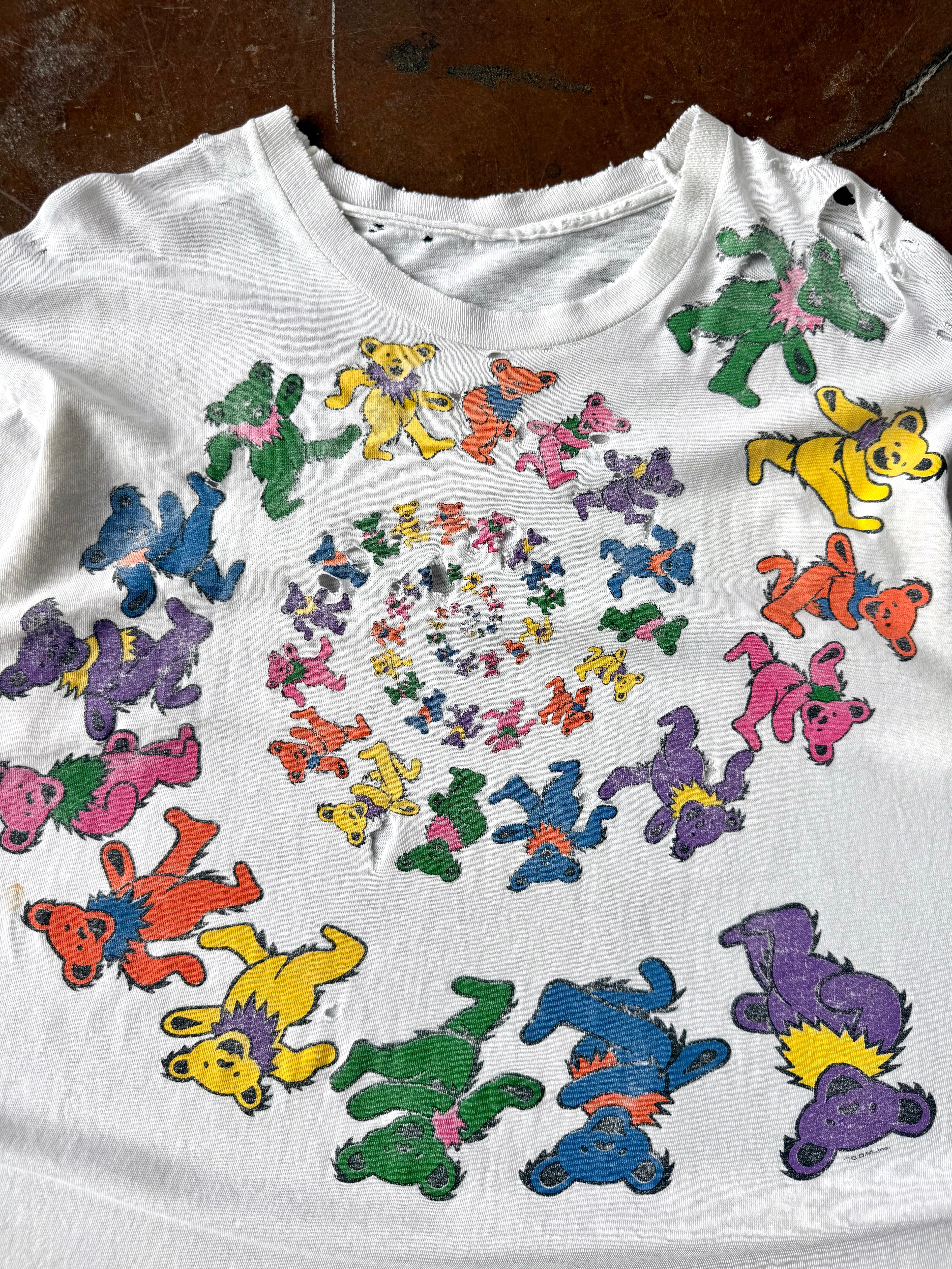90s distressed Grateful Dead "bear spiral" band shirt (XL)