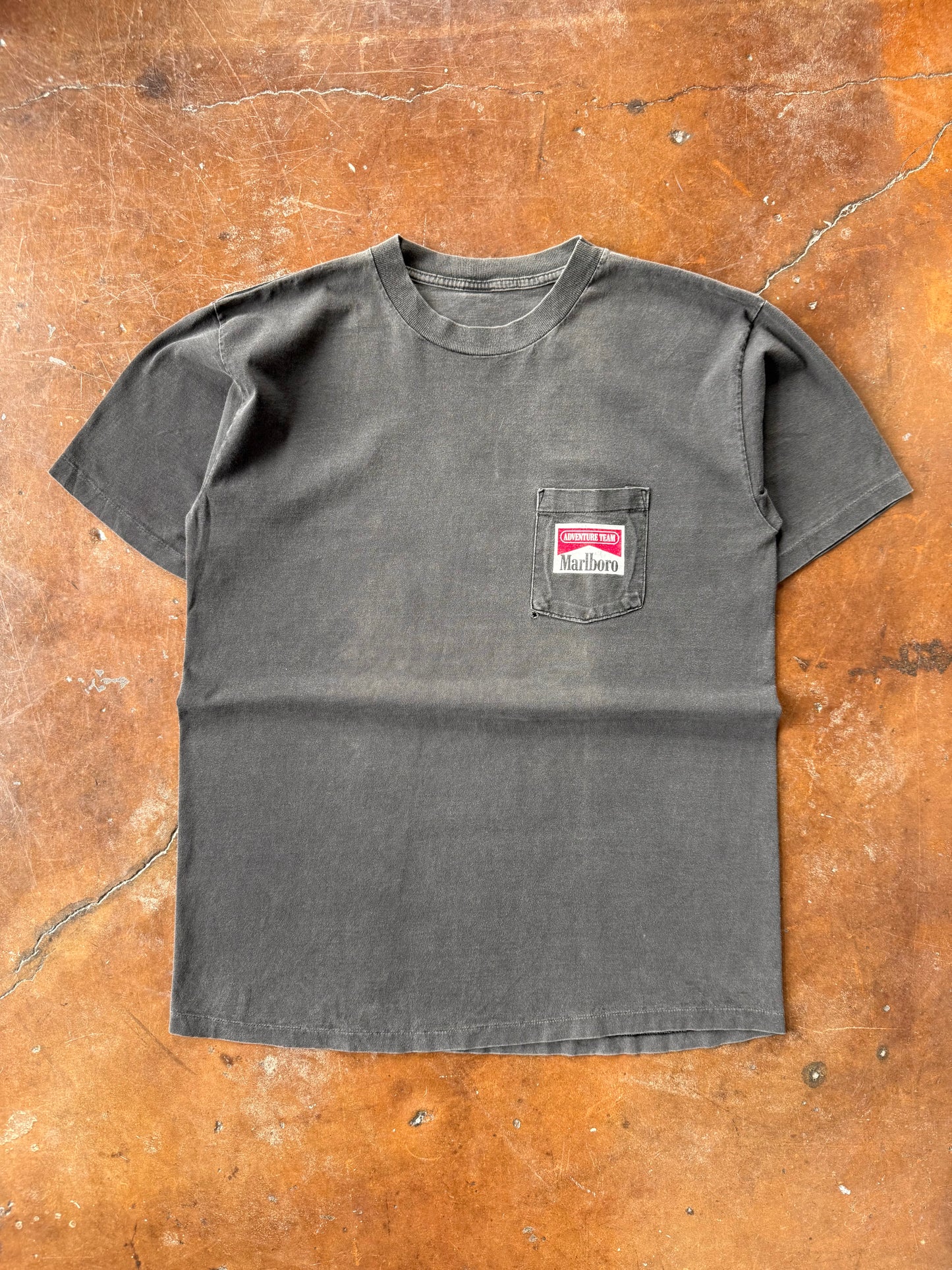 90s lightly faded Marlboro "snake pass" pocket shirt (LARGE)