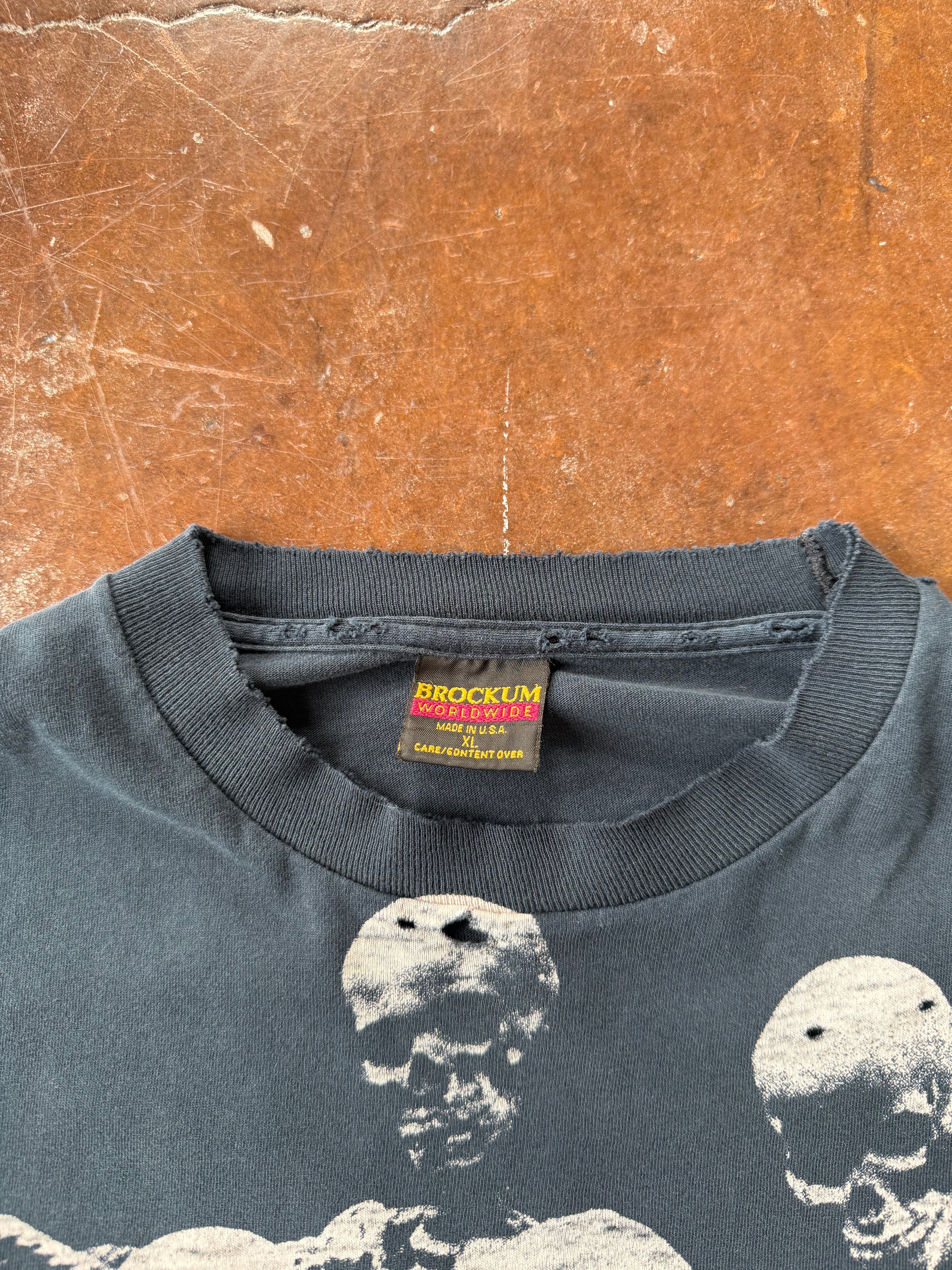 1994 distressed Rolling Stones "voodoo lounge skeleton" band shirt (XL)