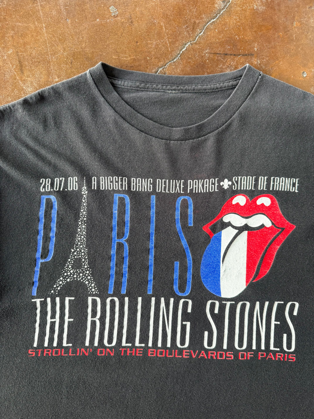 2006 Rolling Stones "paris, france" band shirt (XL)
