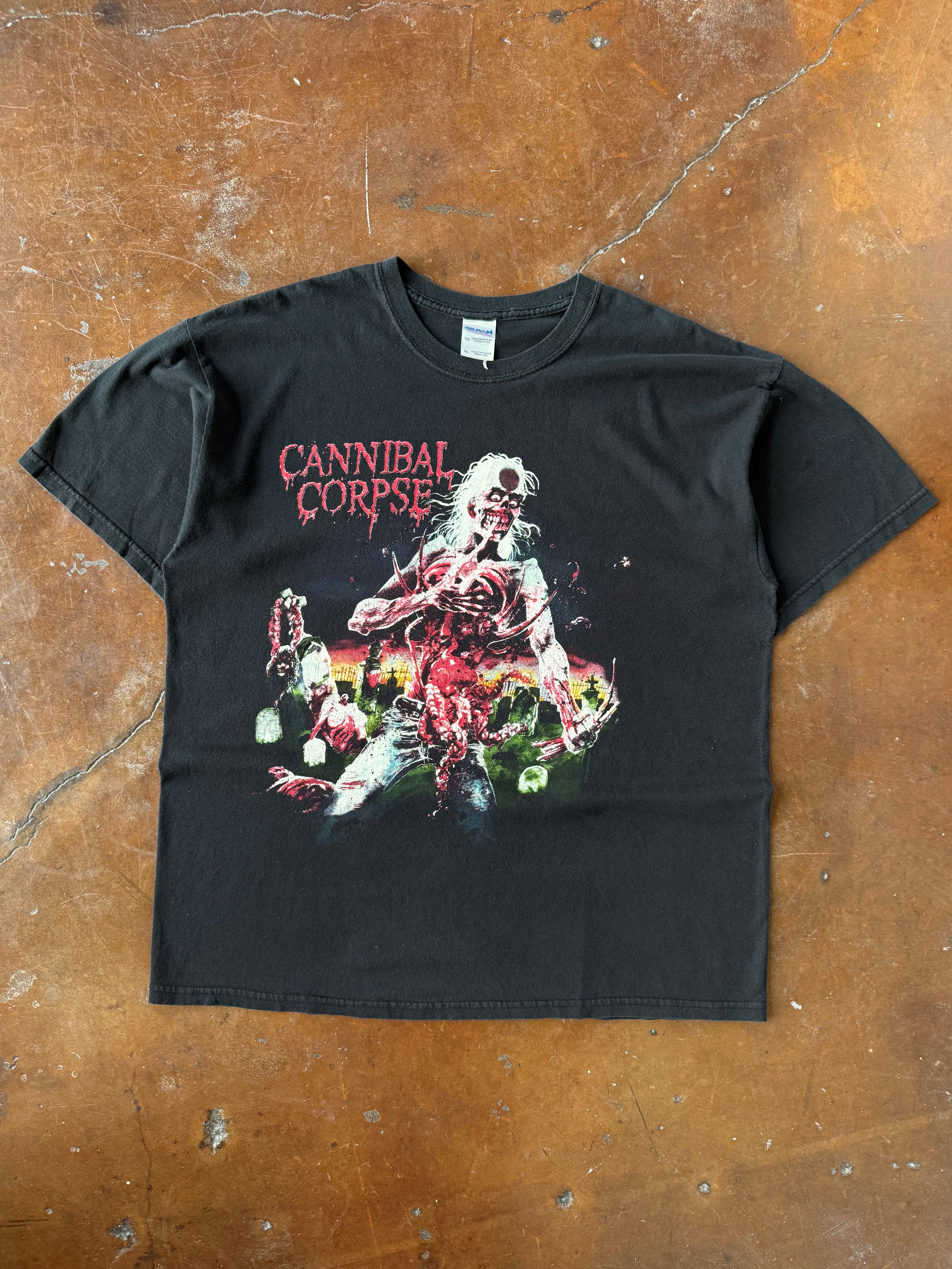 2000s Cannibal Corpse "eaten back to life" band shirt (XL)