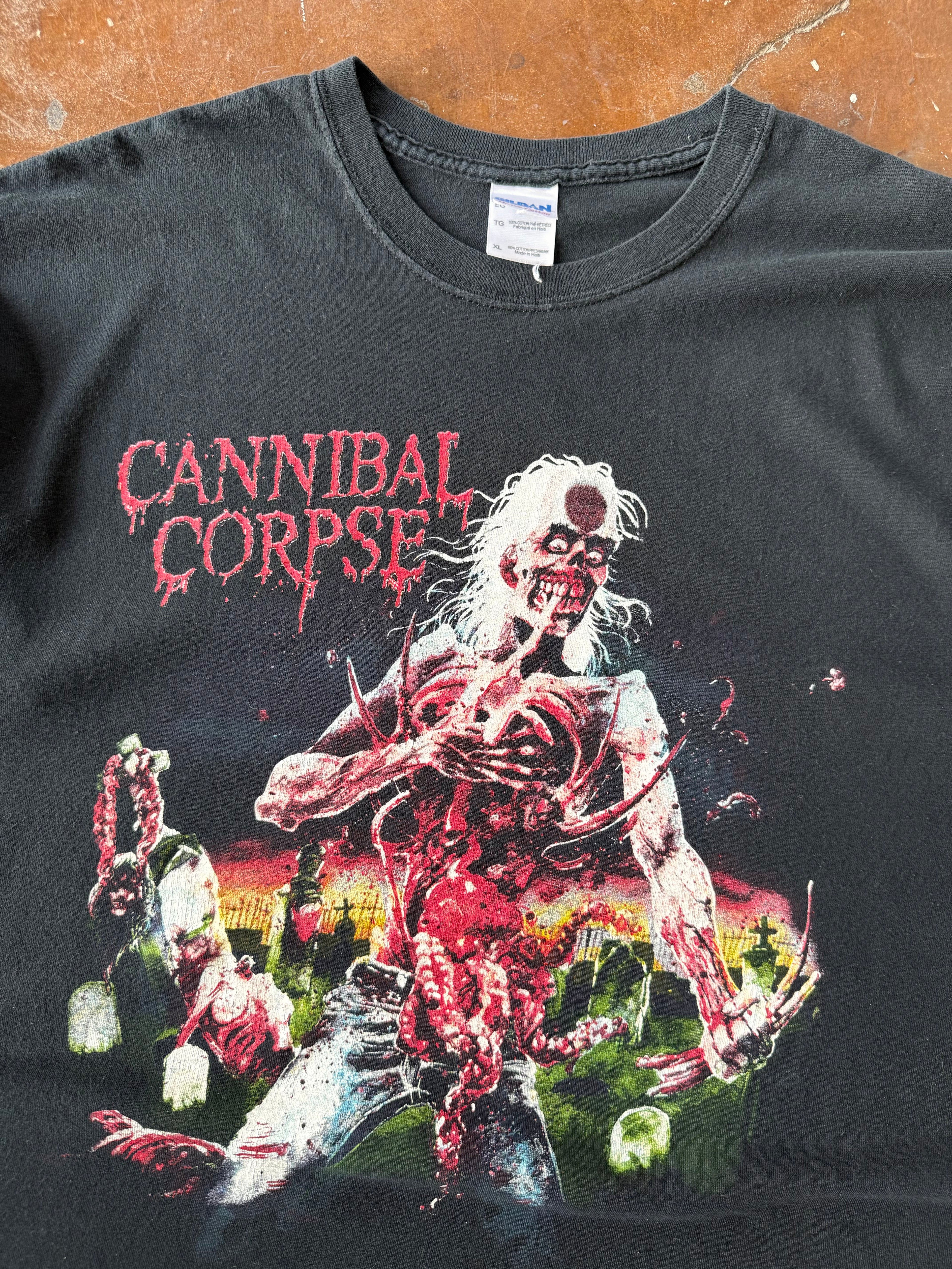 2000s Cannibal Corpse "eaten back to life" band shirt (XL)