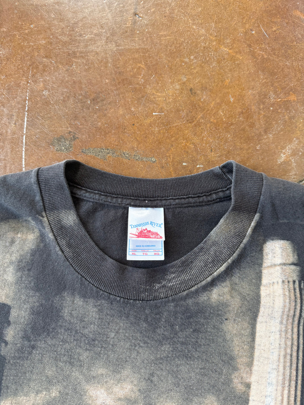 2000s Pink Floyd "animals" band shirt (XL)