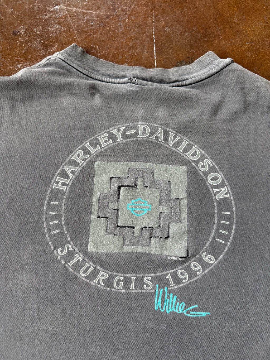 1996 faded & lightly distressed Harley Davidson "willie g" biker shirt (XL)