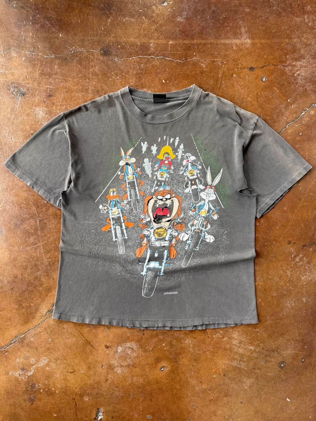 90s faded & distressed Harley Davidson "looney tunes" biker shirt (XL)