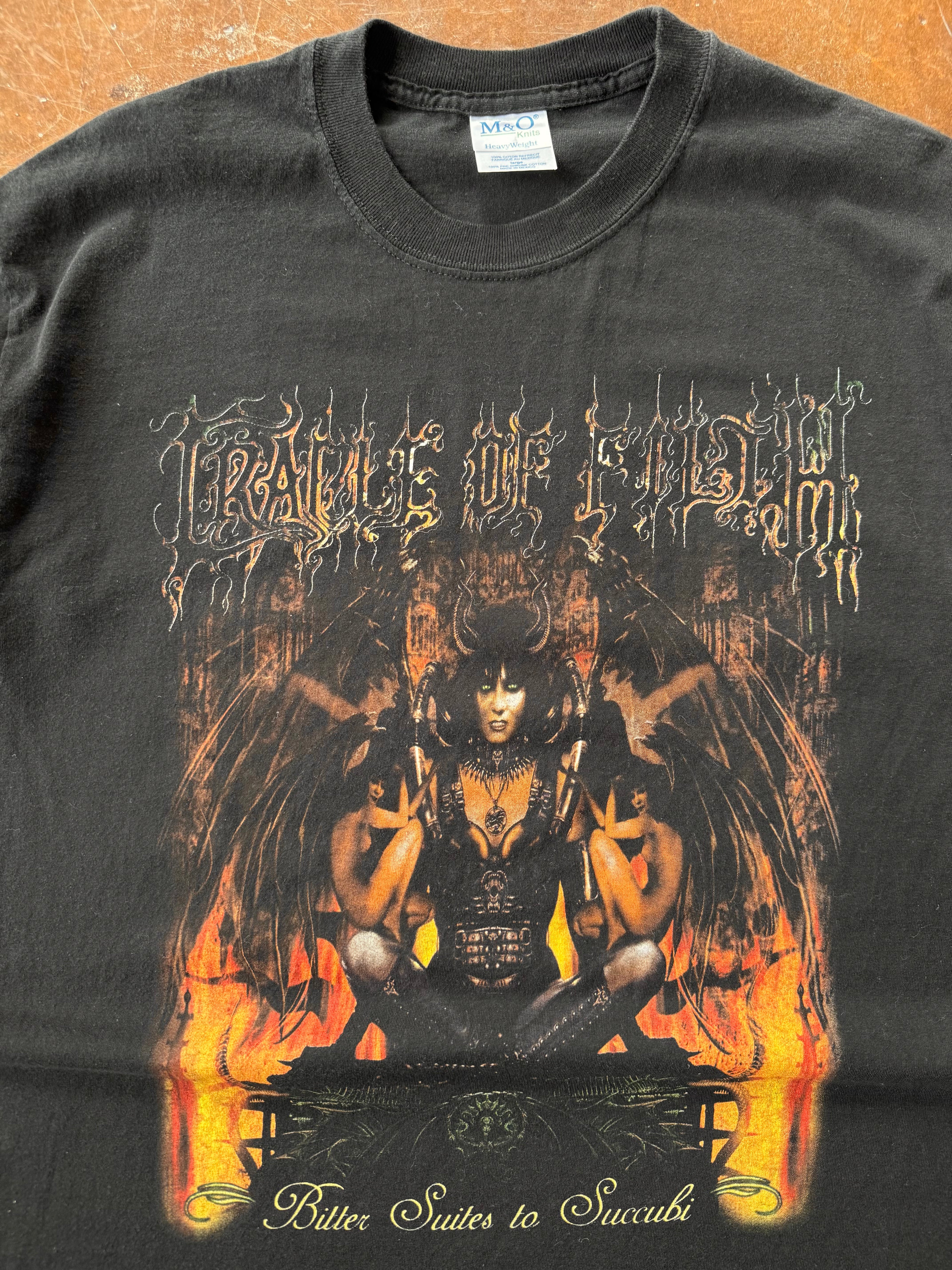 2000s Cradle of Filth "nightmare coming" band shirt (LARGE)