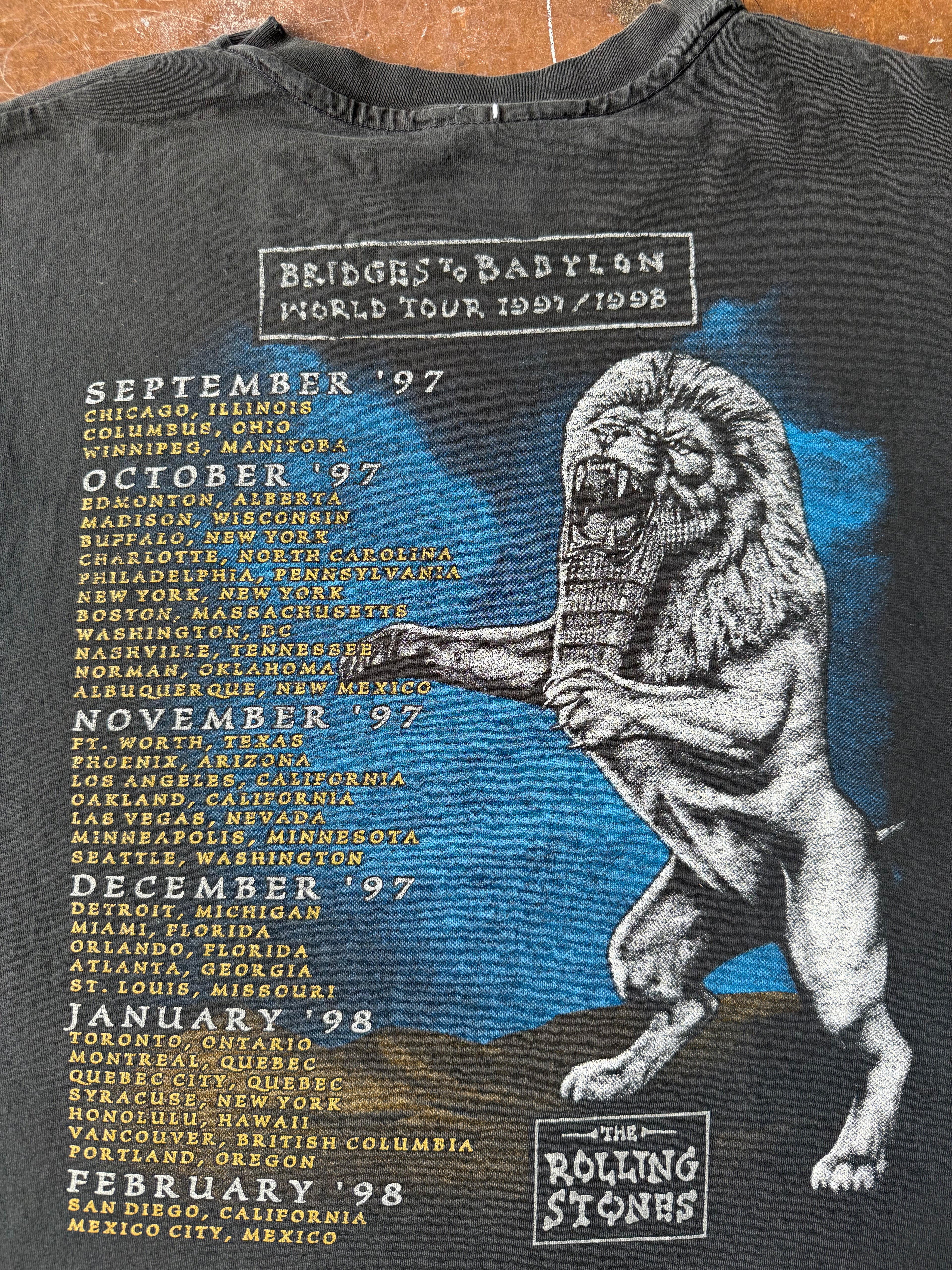 1997 Rolling Stones "bridges to babylon" band shirt (XL)