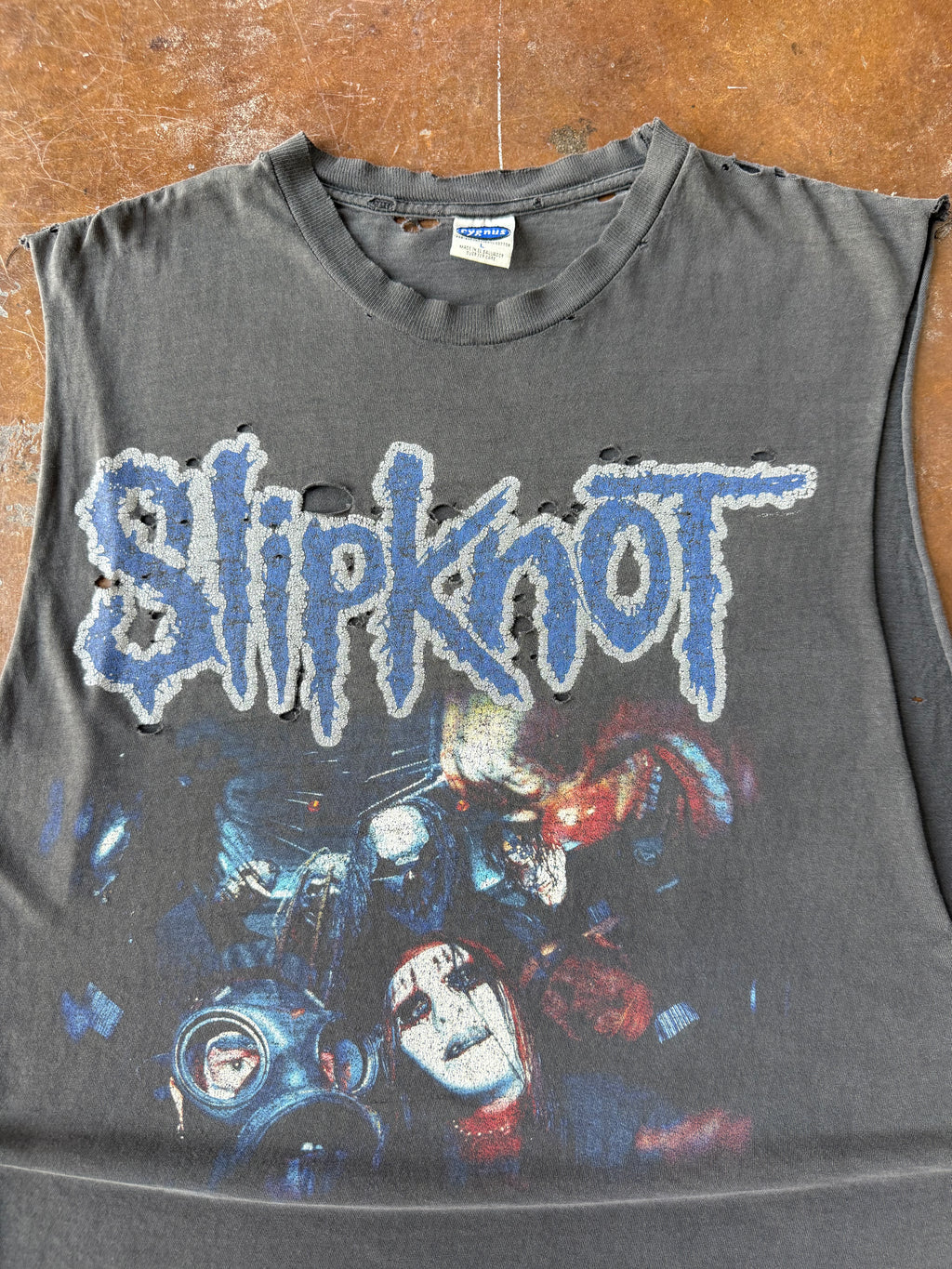 2001 faded & distressed Slipkont cut-off band shirt (LARGE)