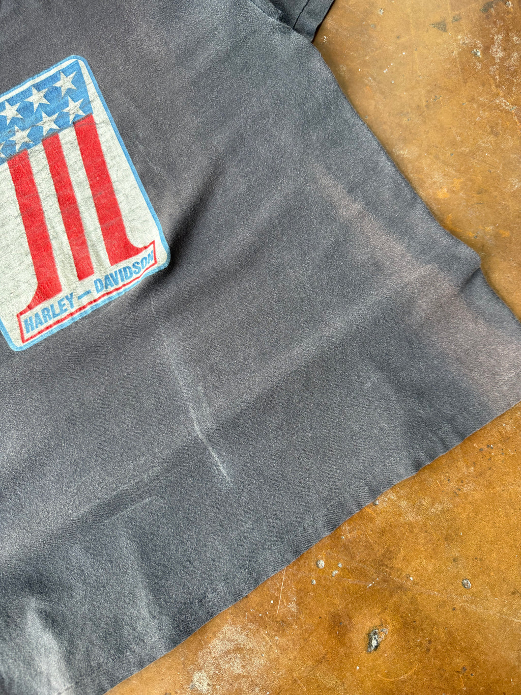 80s faded Harley Davidson "1 logo" biker shirt (XL)