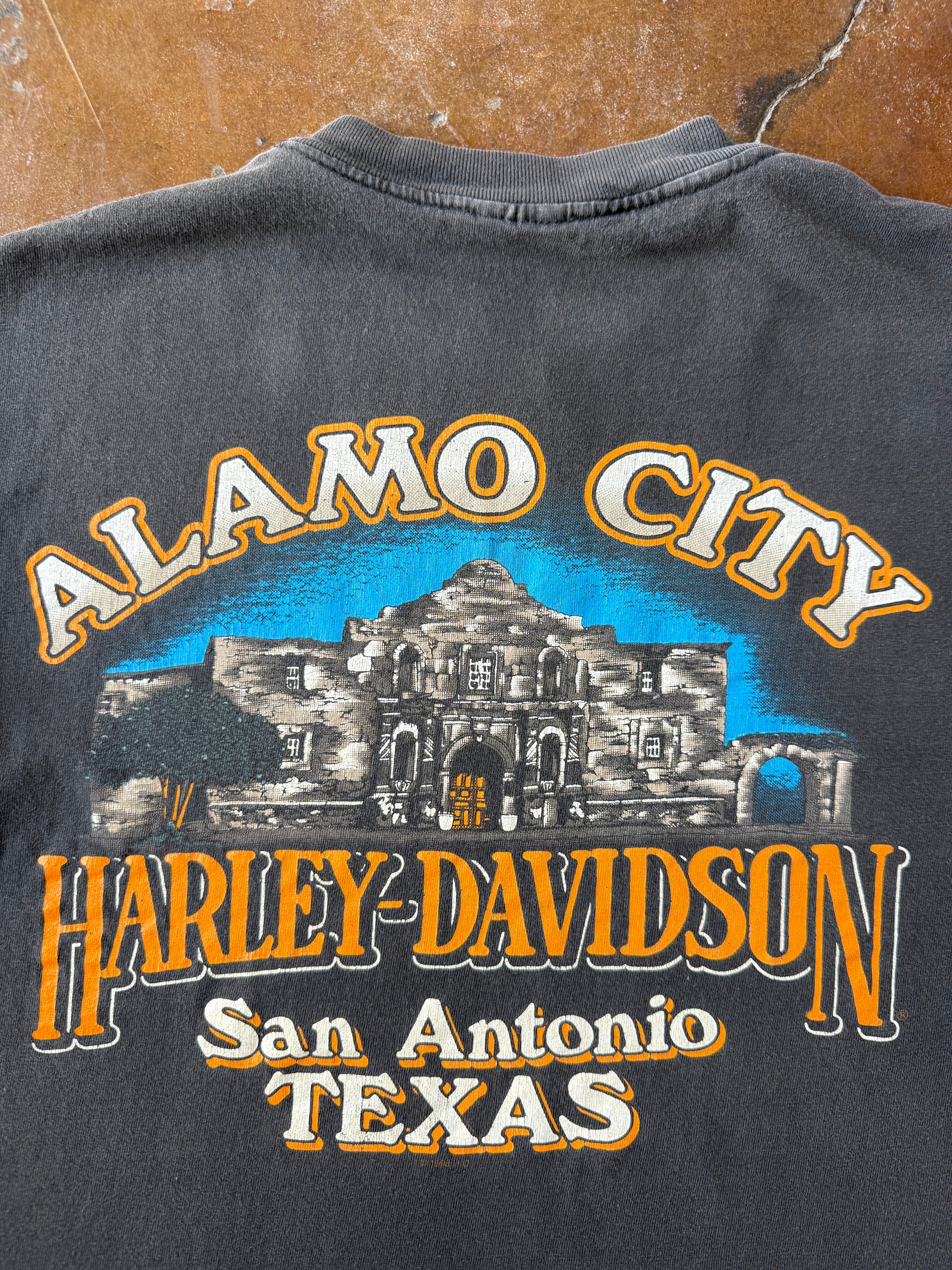 1998 Harley Davidson "flame eagle" biker shirt (MEDIUM)