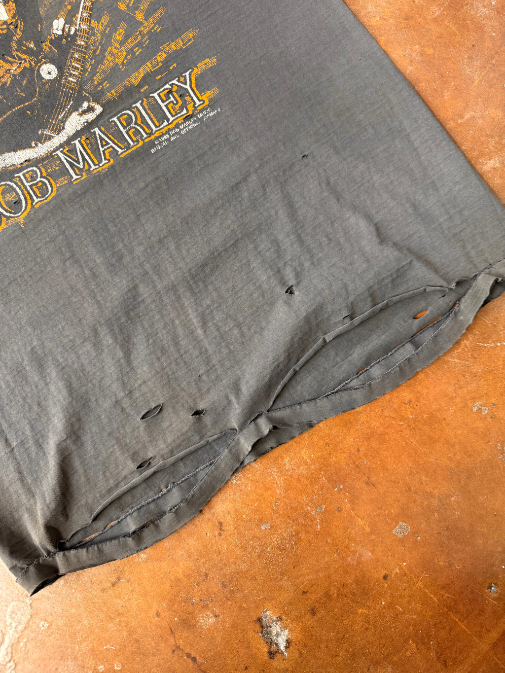 1995 faded & distressed Bob Marley shirt (XL)