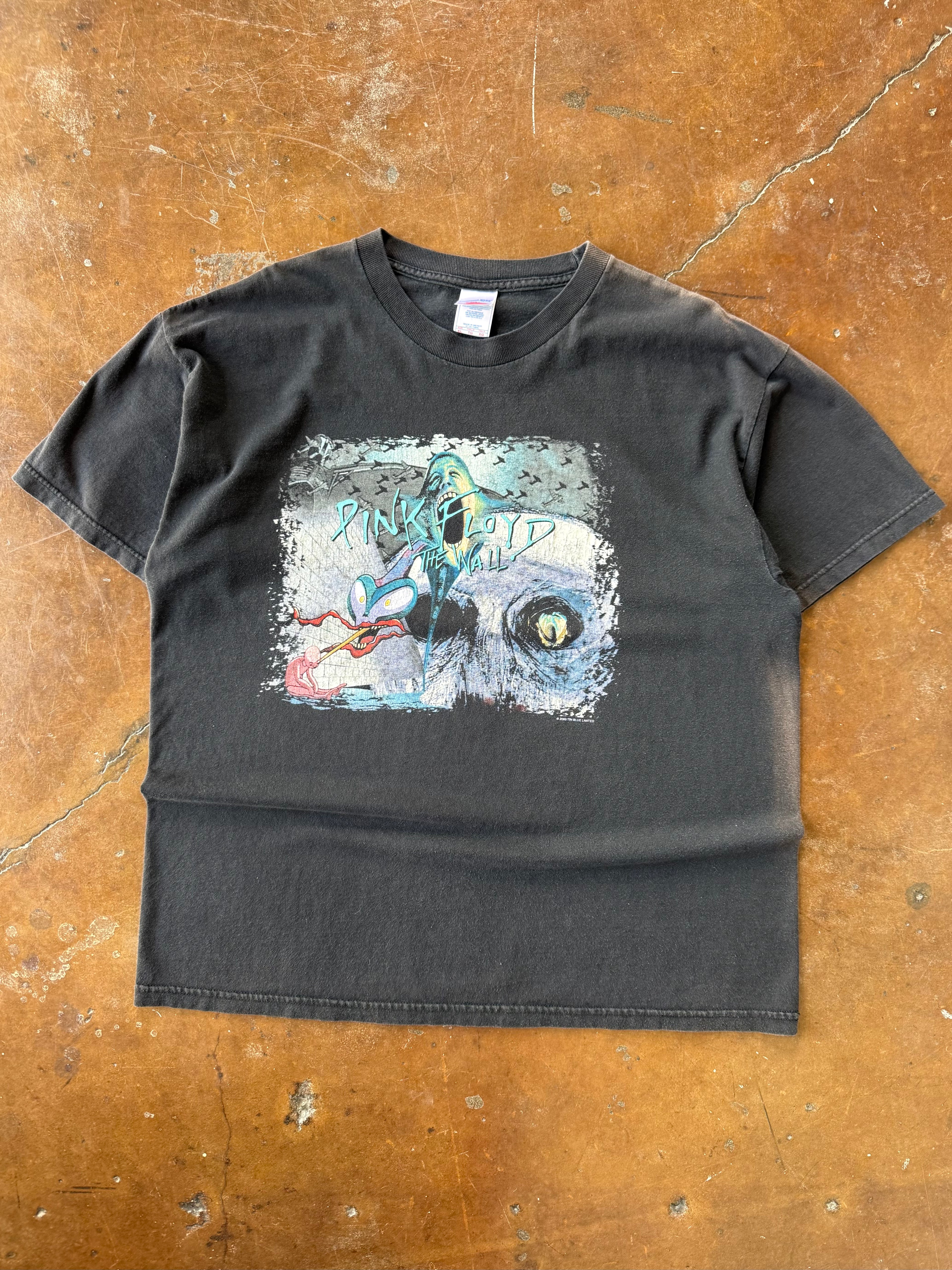 2003 Pink Floyd "the wall" band shirt (XL)