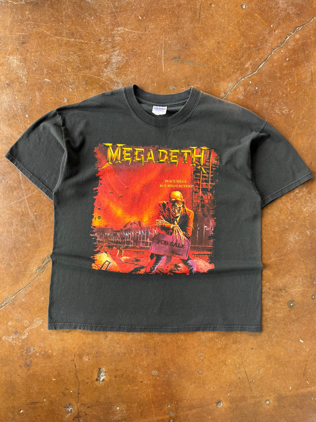 2000s Megadeth "peace sells, but who's buying" band shirt (XL)