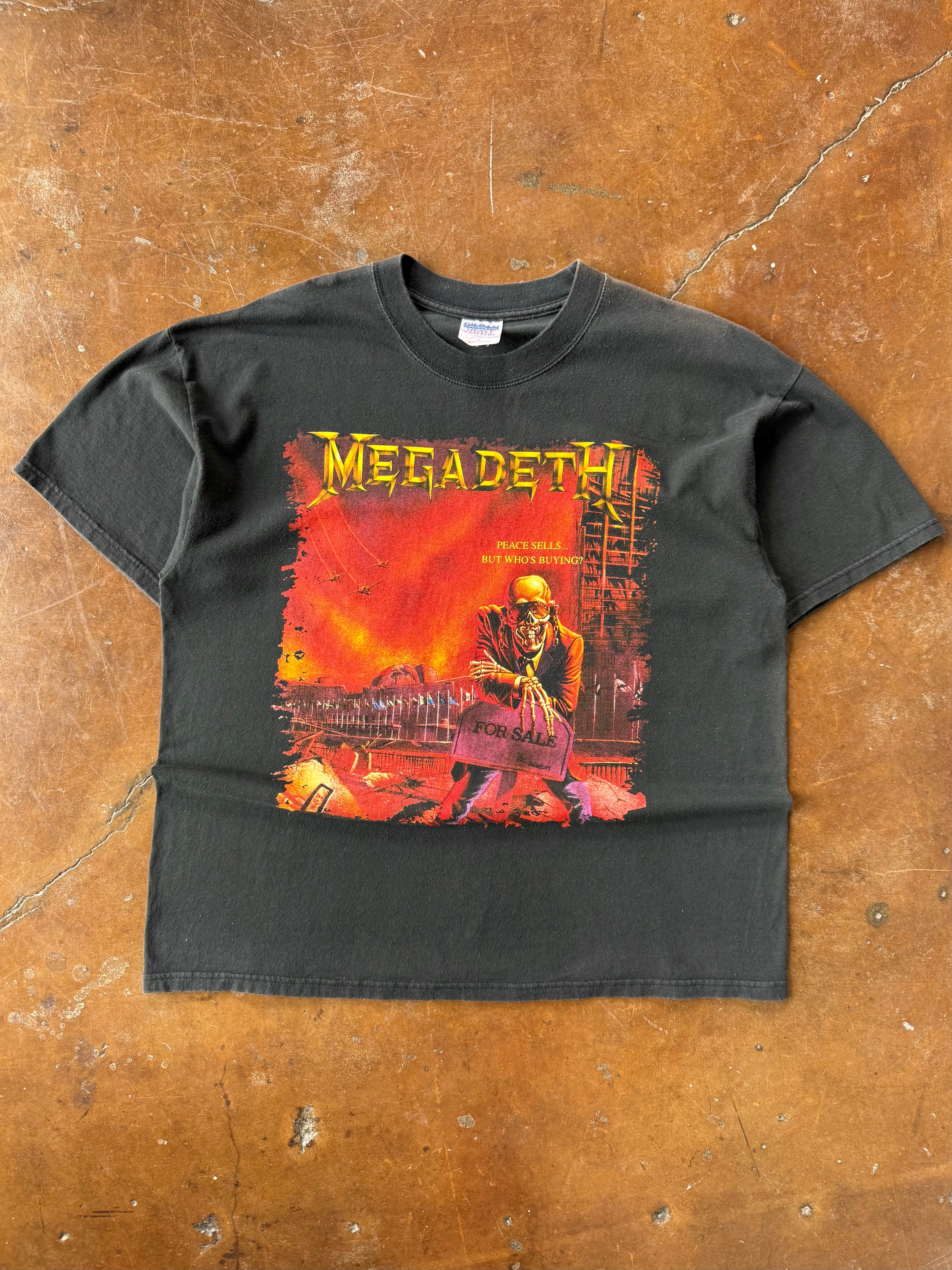 2000s Megadeth "peace sells, but who's buying" band shirt (XL)