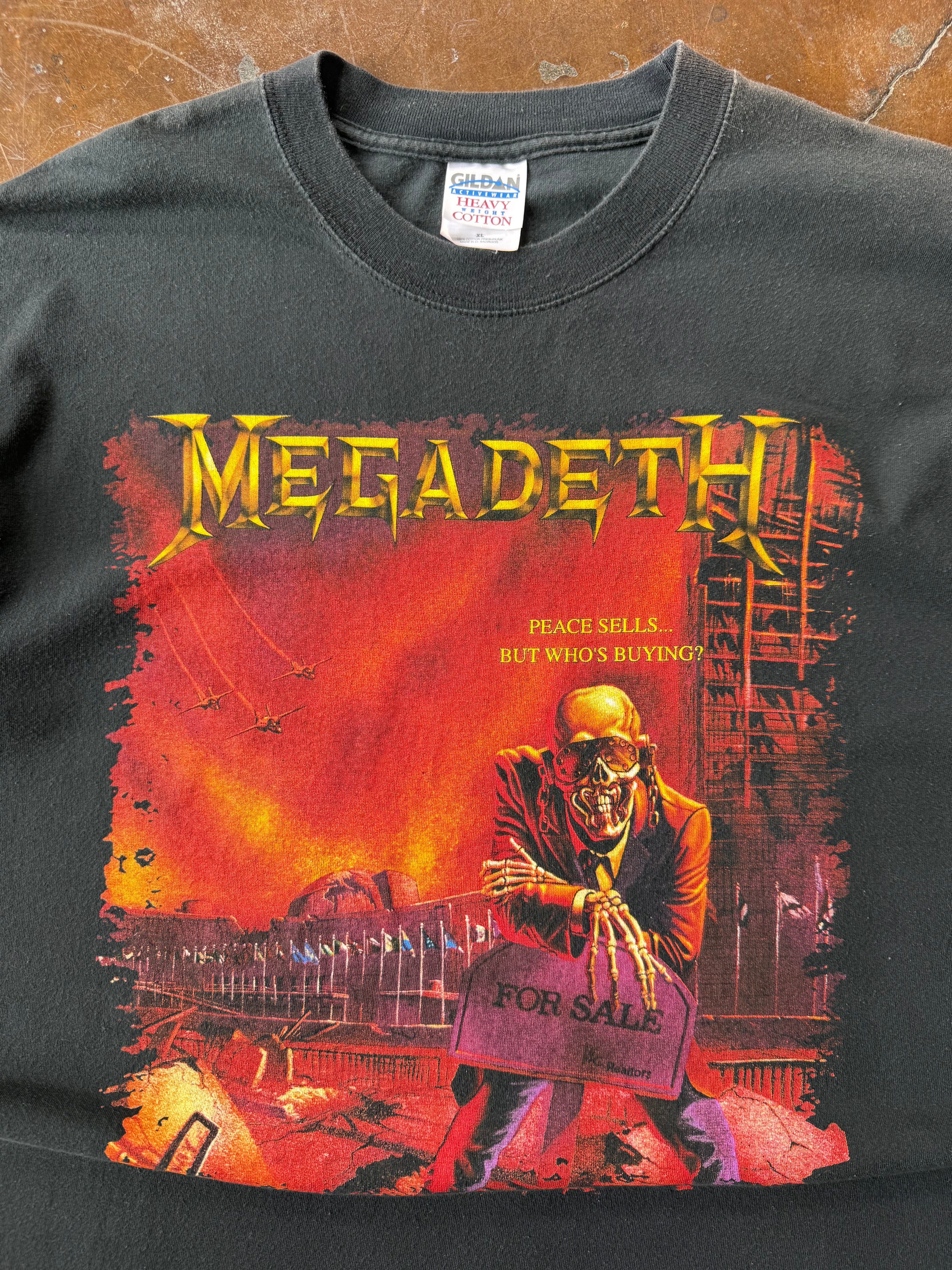 2000s Megadeth "peace sells, but who's buying" band shirt (XL)