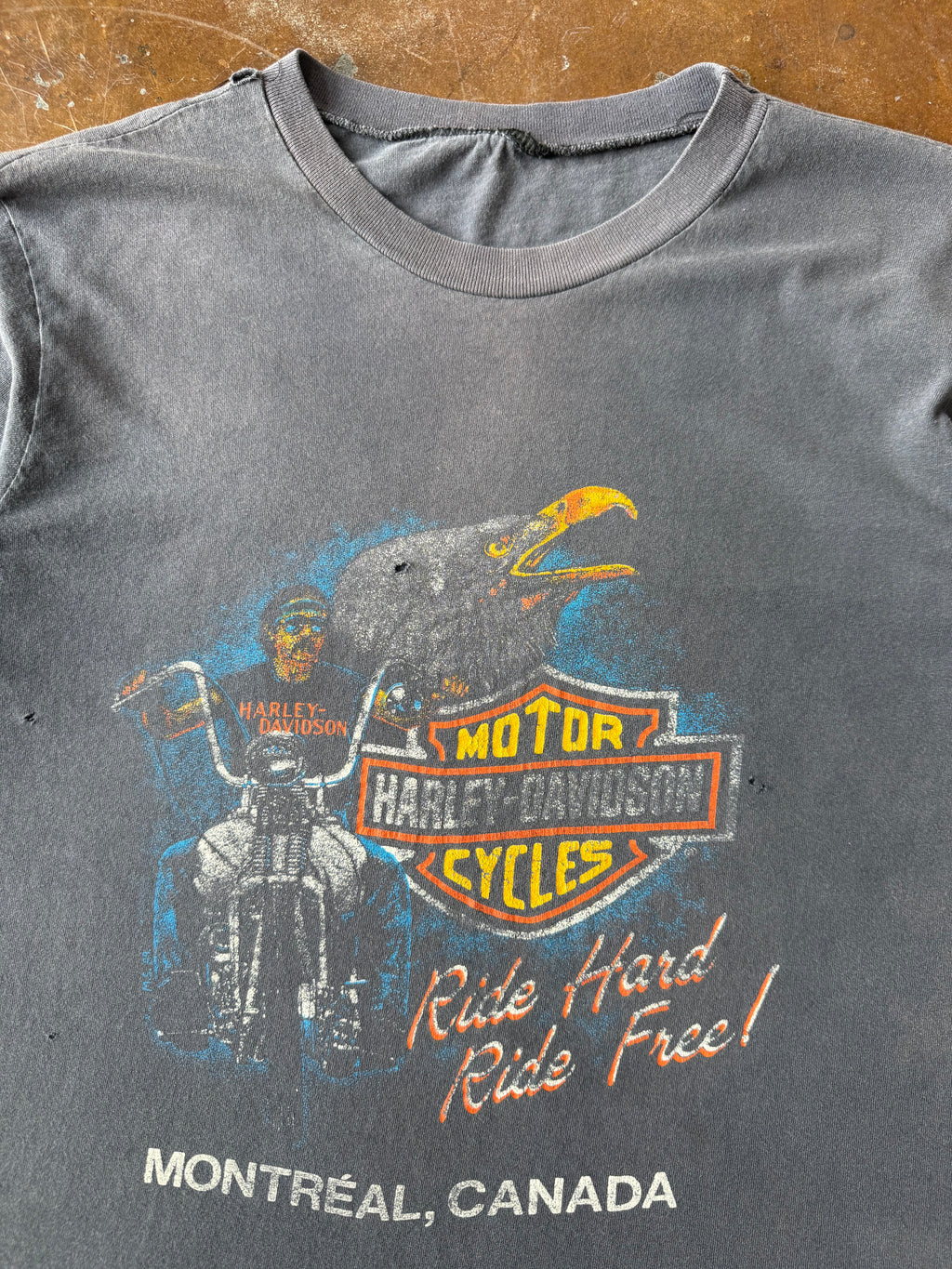 90s faded & lightly distressed Harley Davidson "ride free" canada biker shirt (XL)