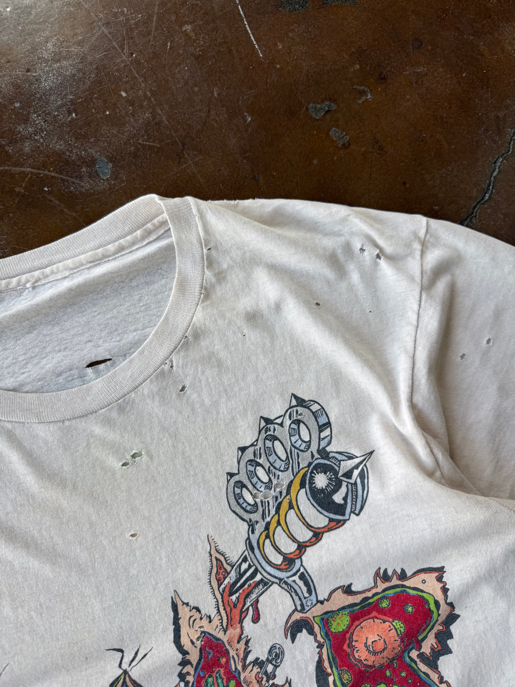 1992 lightly distressed Gwar "they dont come to your town" band shirt (LARGE)