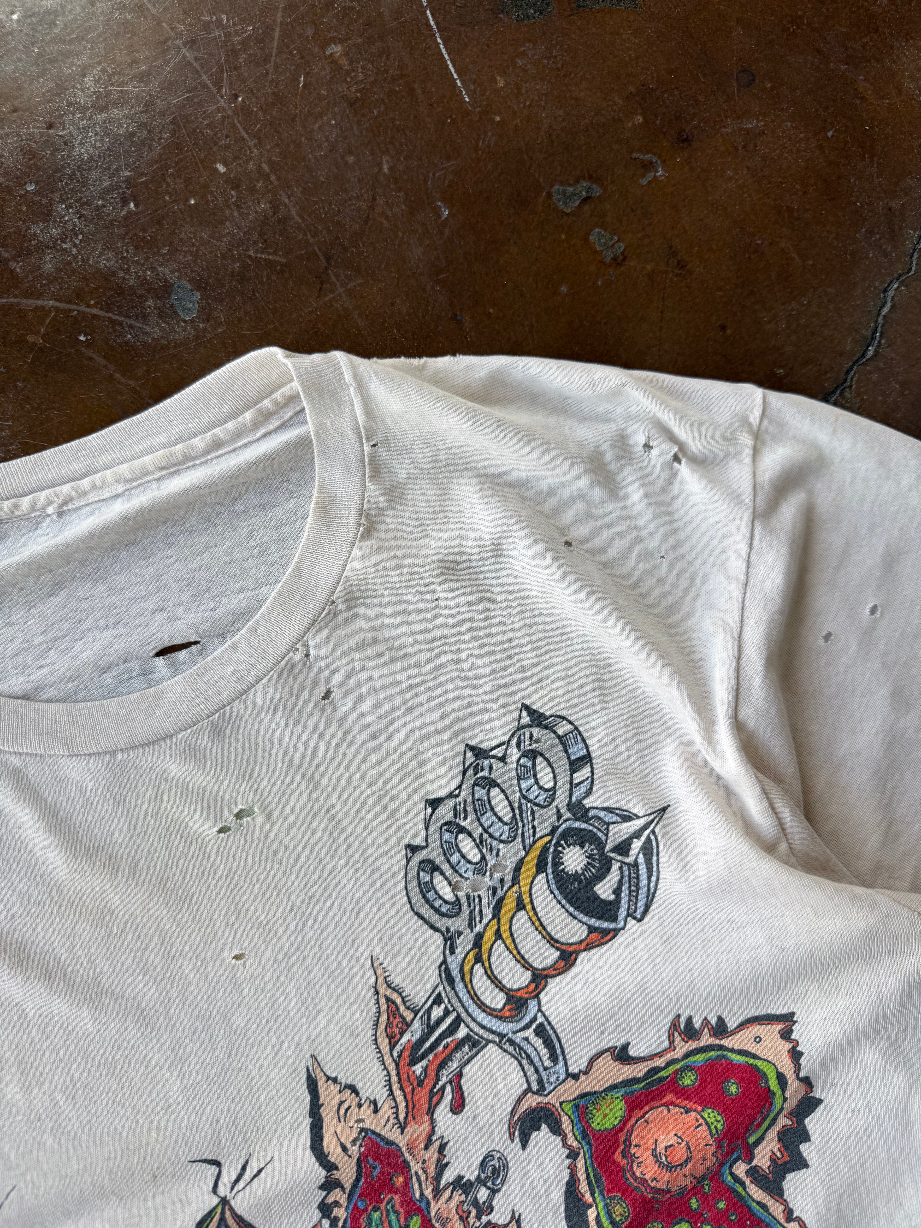 1992 lightly distressed Gwar "they dont come to your town" band shirt (LARGE)