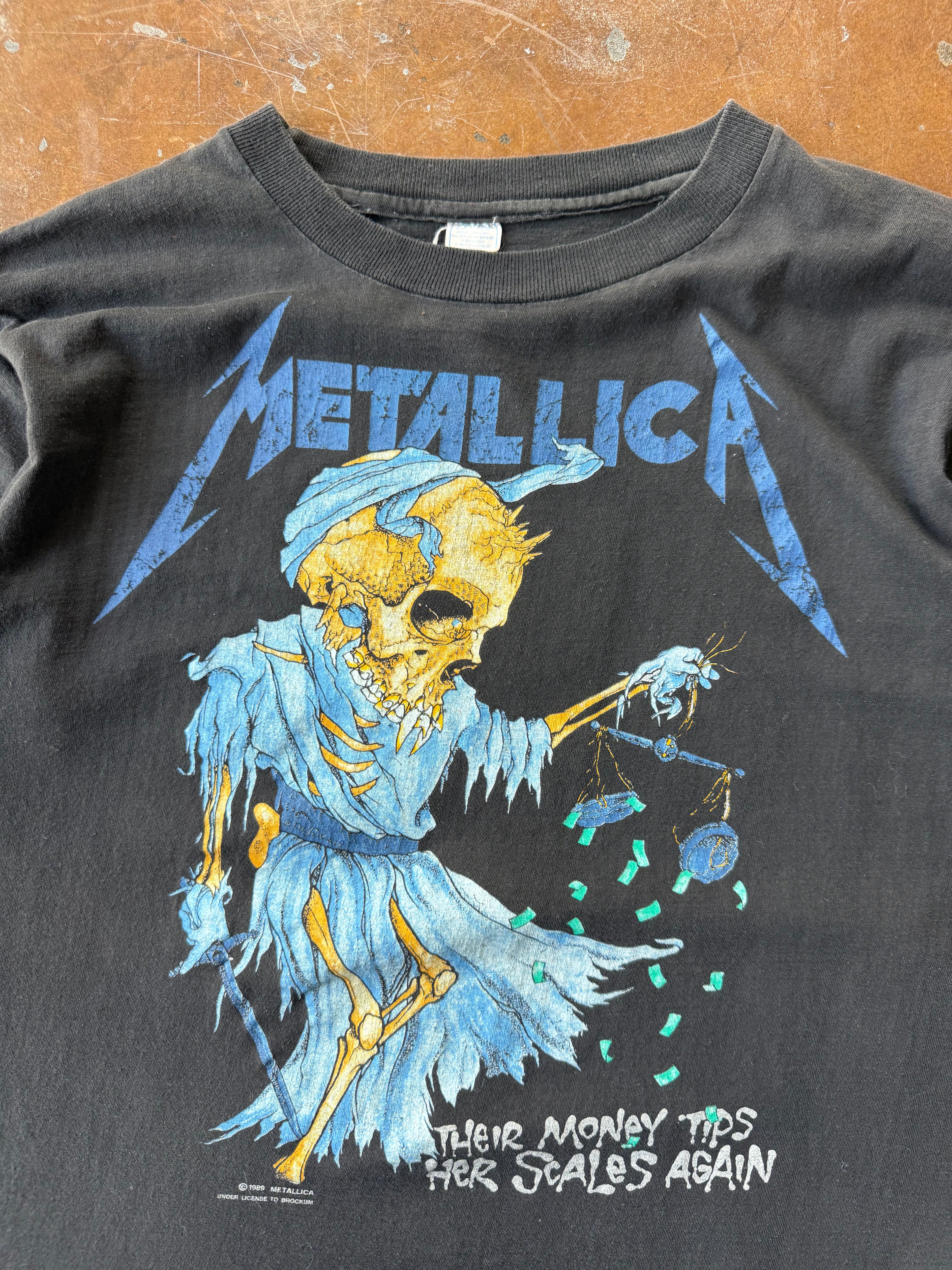 1989 Metallica "doris" band shirt (LARGE)