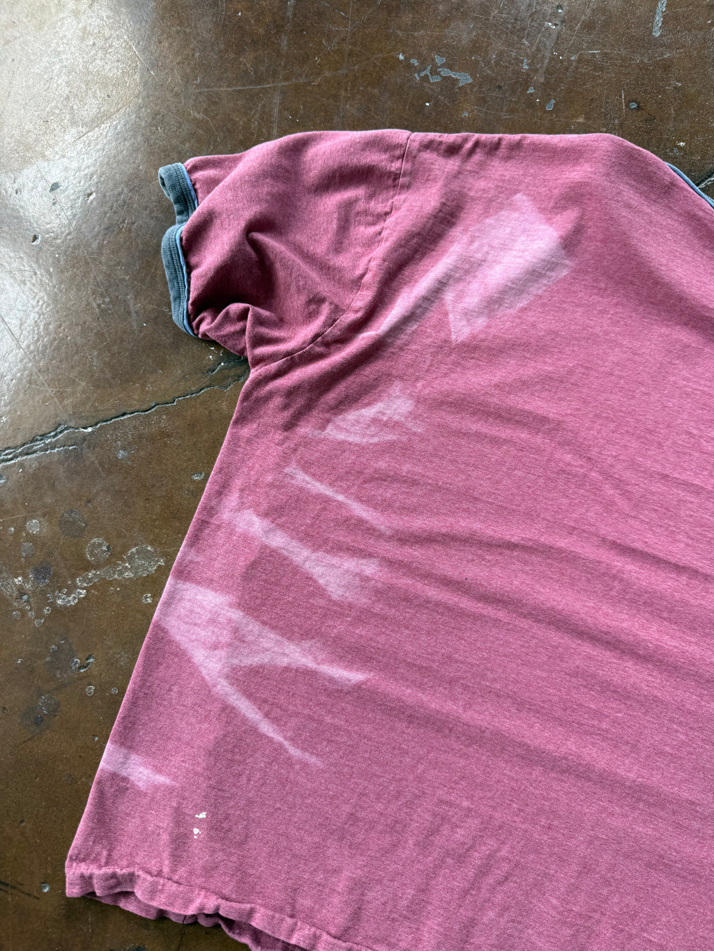 2000s lightly distressed Old Navy boxy ringer shirt (XL)