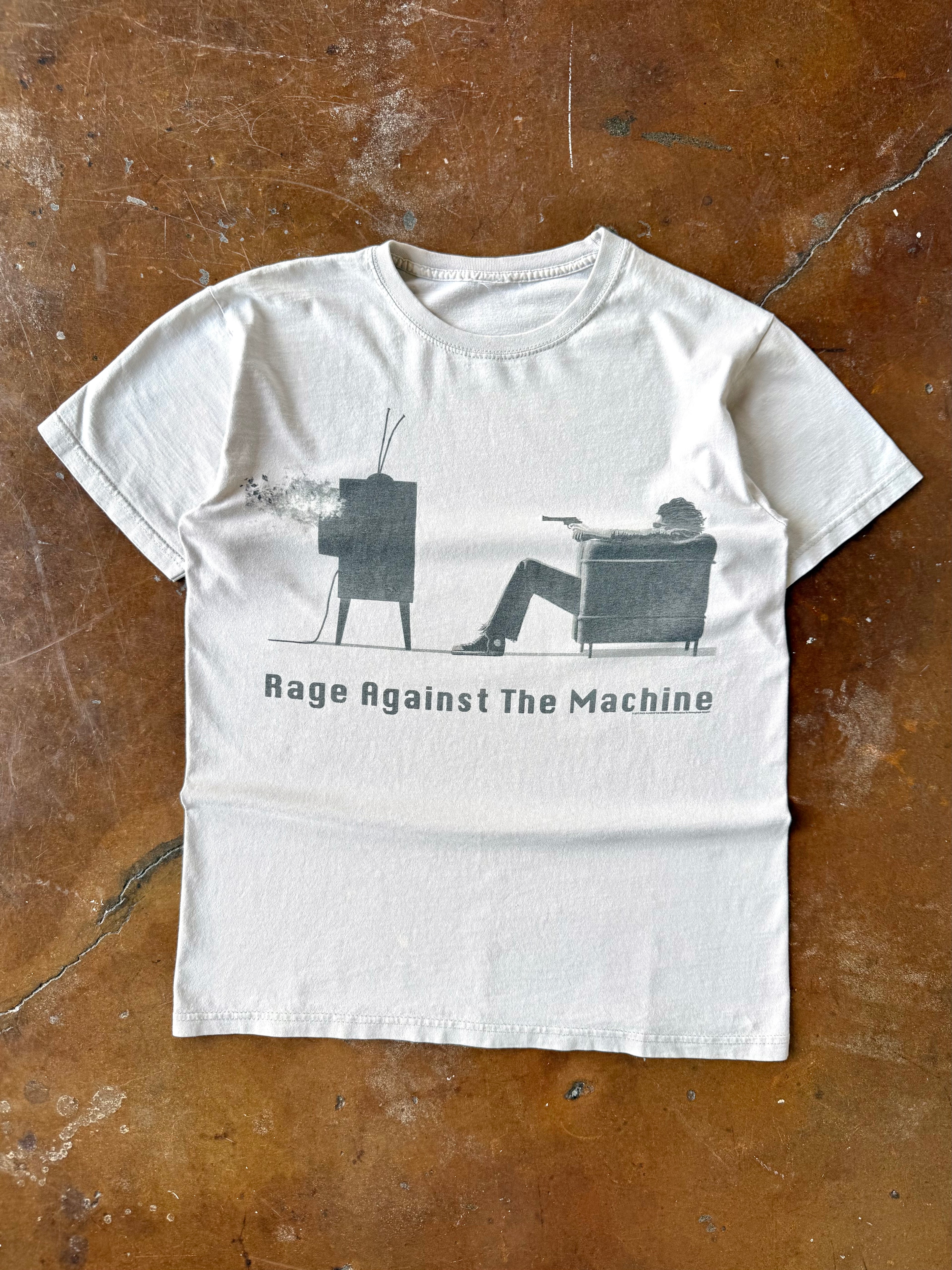 2010 Rage Against the Machine band shirt (MEDIUM)