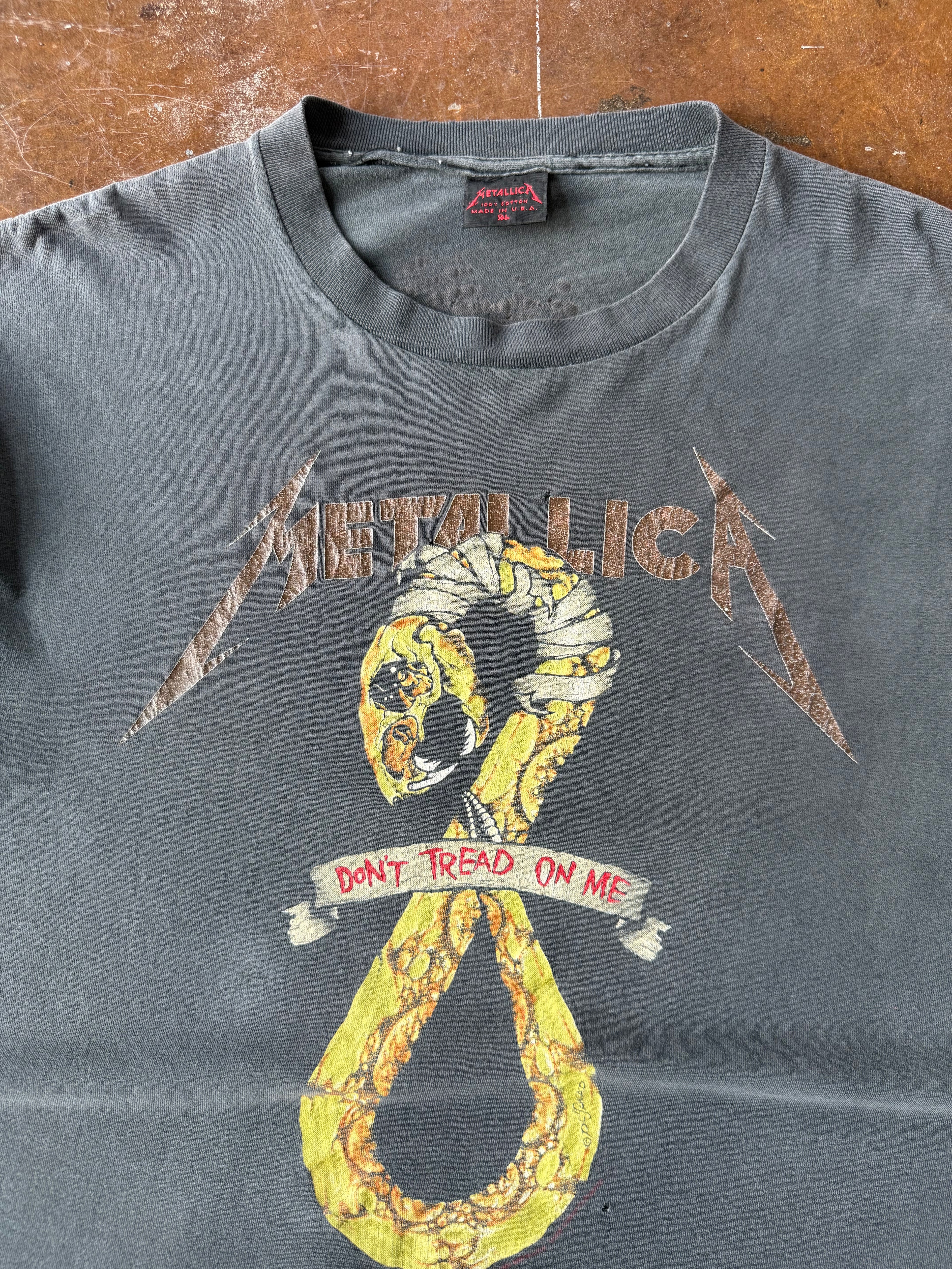 90s faded Metallica "don't tread on me" pushead band shirt (XL)