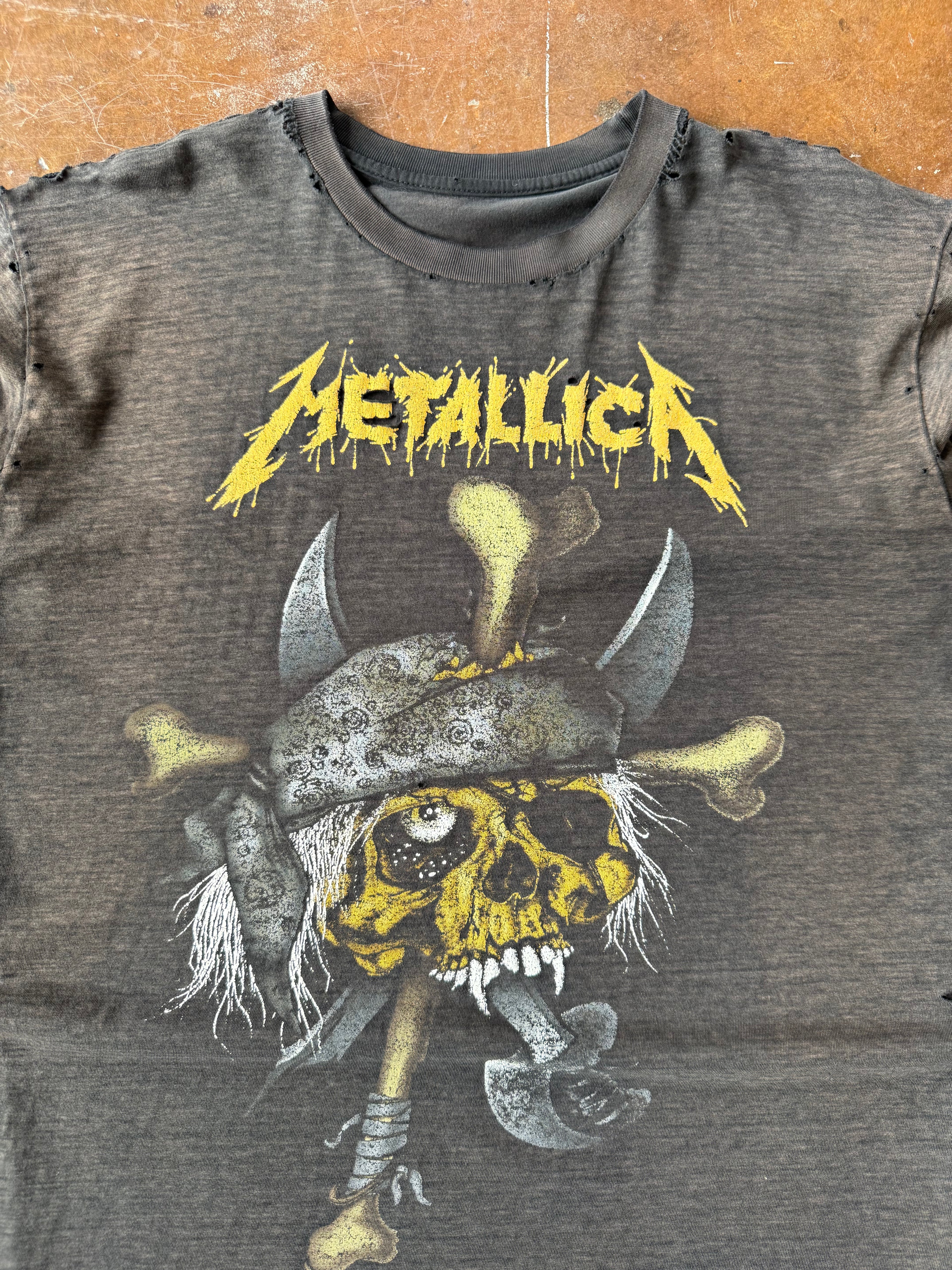90s faded & distressed Metallica euro band shirt (XL)