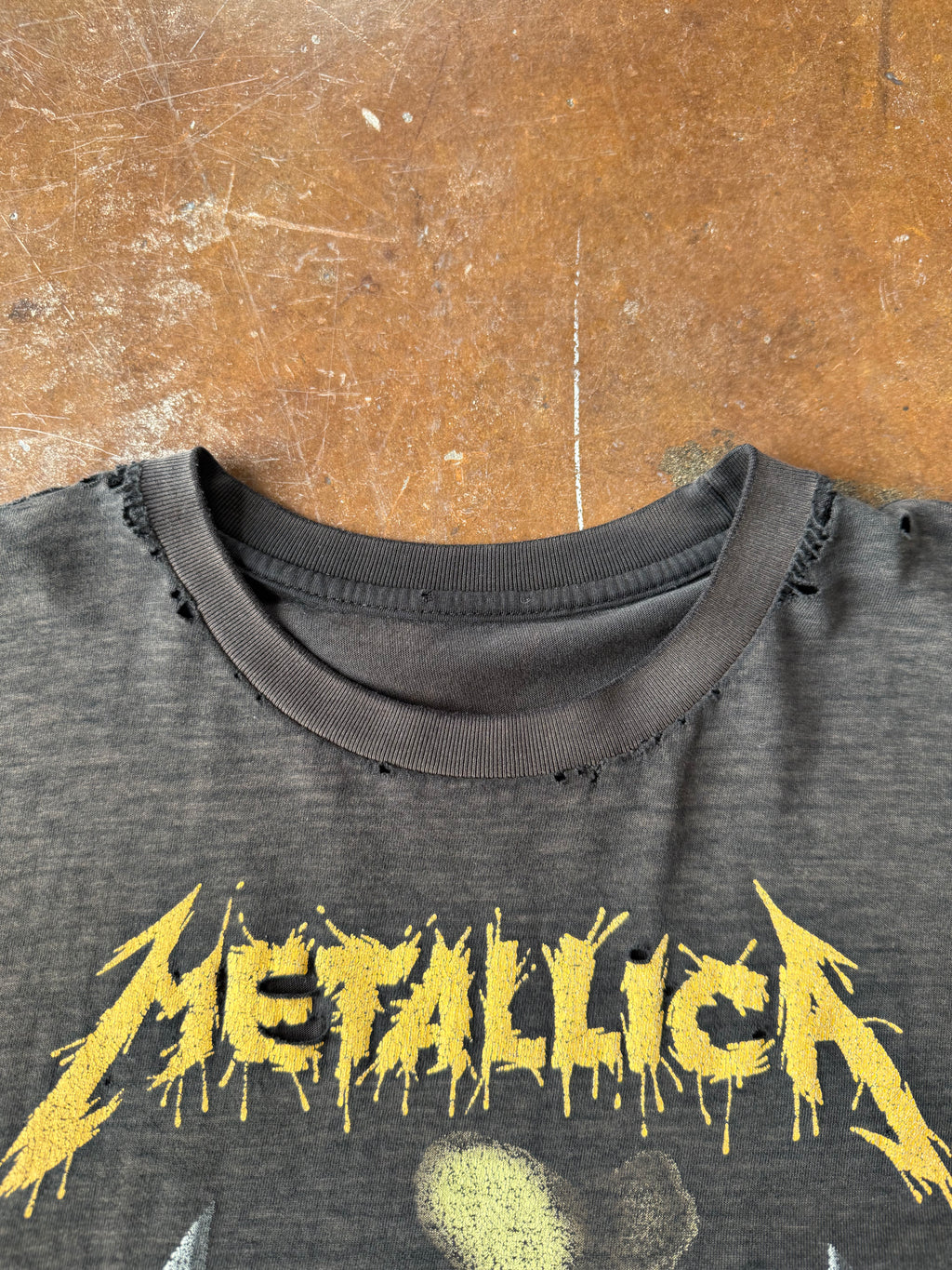 90s faded & distressed Metallica euro band shirt (XL)