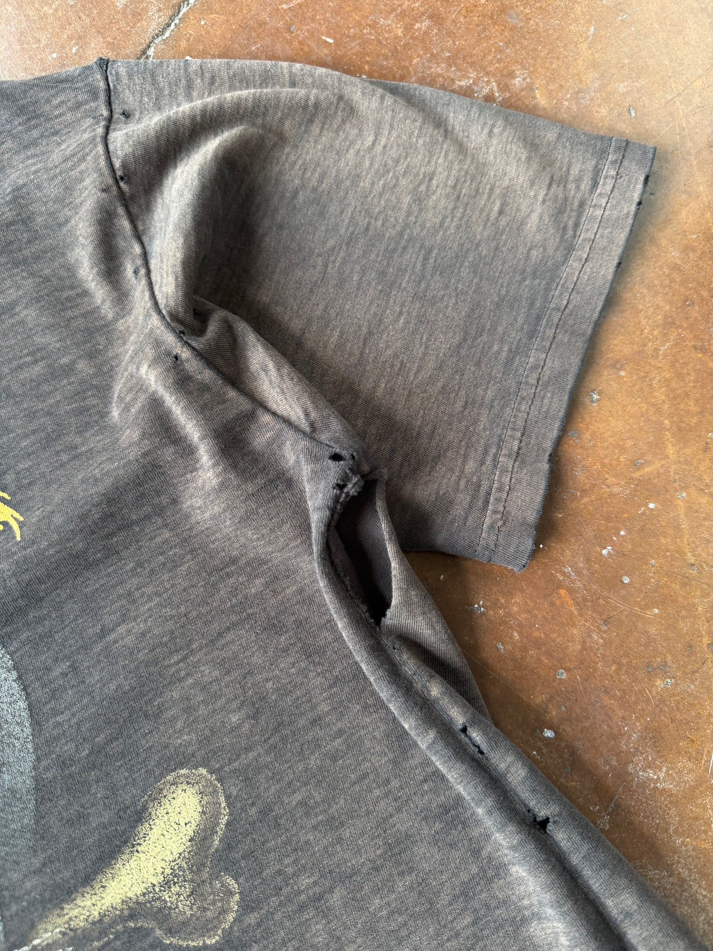 90s faded & distressed Metallica euro band shirt (XL)