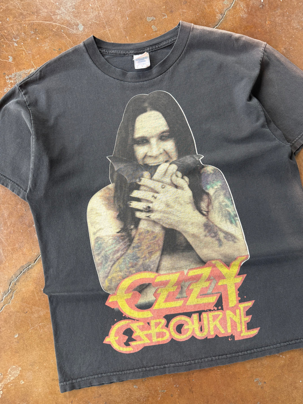 2007 Ozzy Osbourne "bat" band shirt (LARGE)