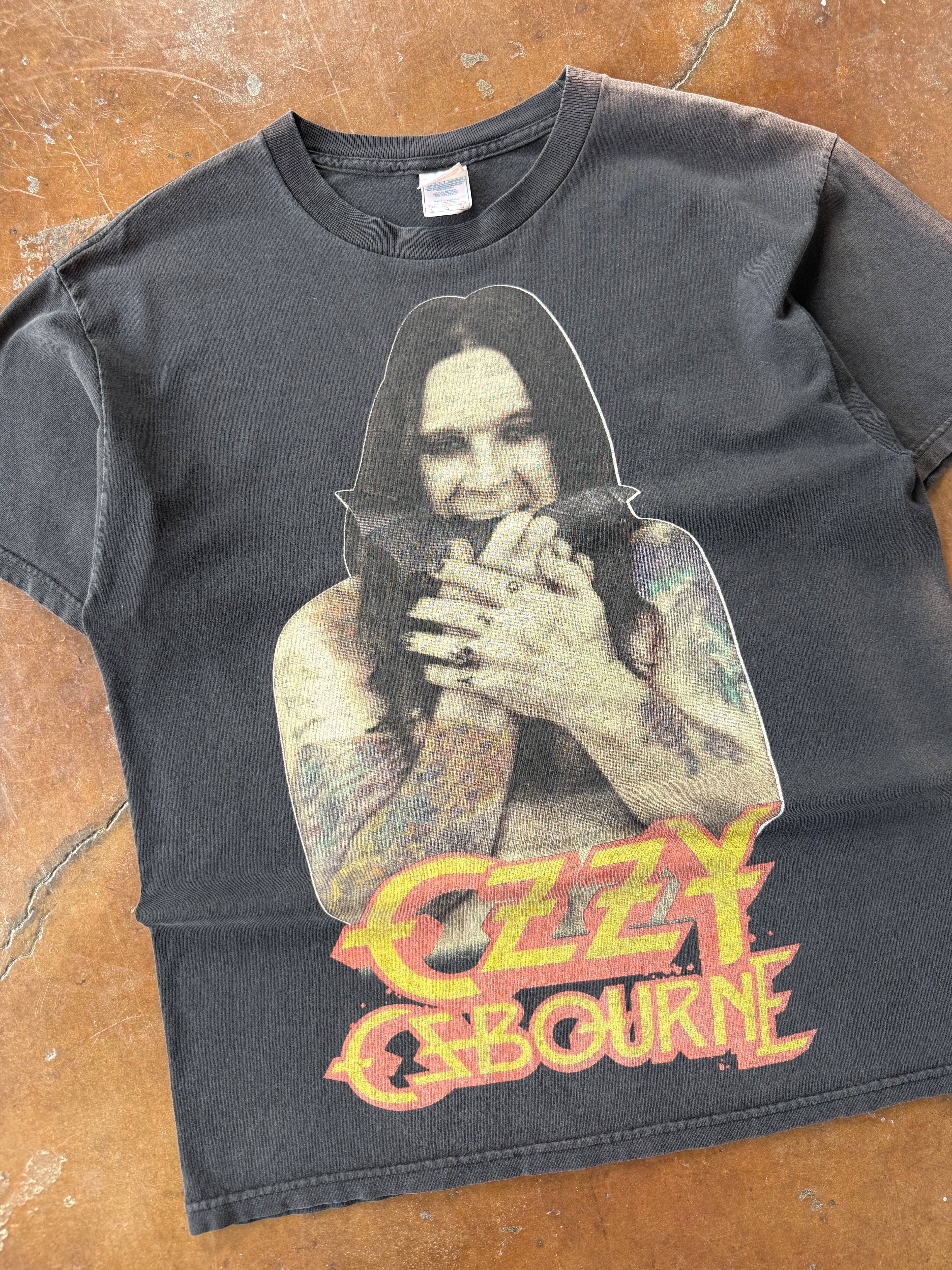 2007 Ozzy Osbourne "bat" band shirt (LARGE)