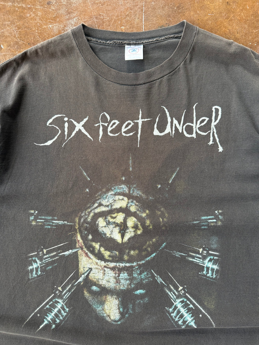 1999 lightly faded Six Feet Under "maximum violence" band shirt (XL)