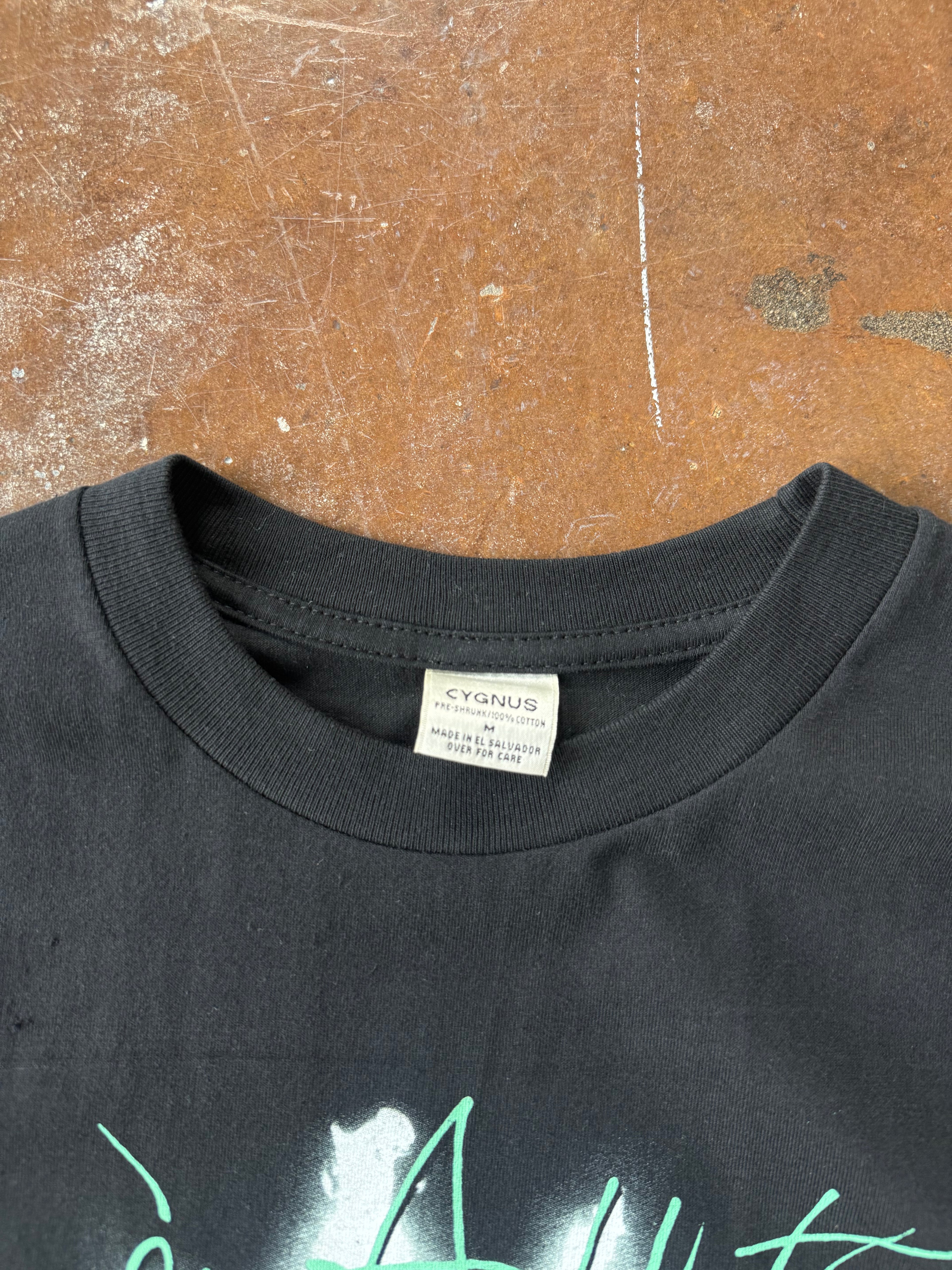 2004 Jane's Addiction "nothing's shocking" band shirt (MEDIUM)