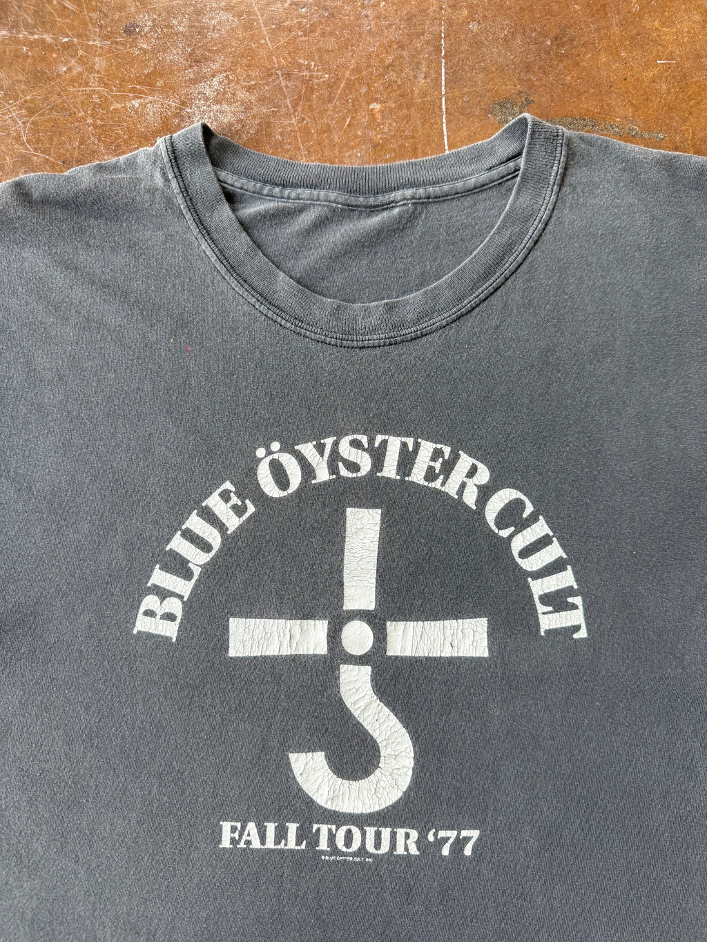 2000s Blue Oyster Cult "emblem" band shirt (XL)