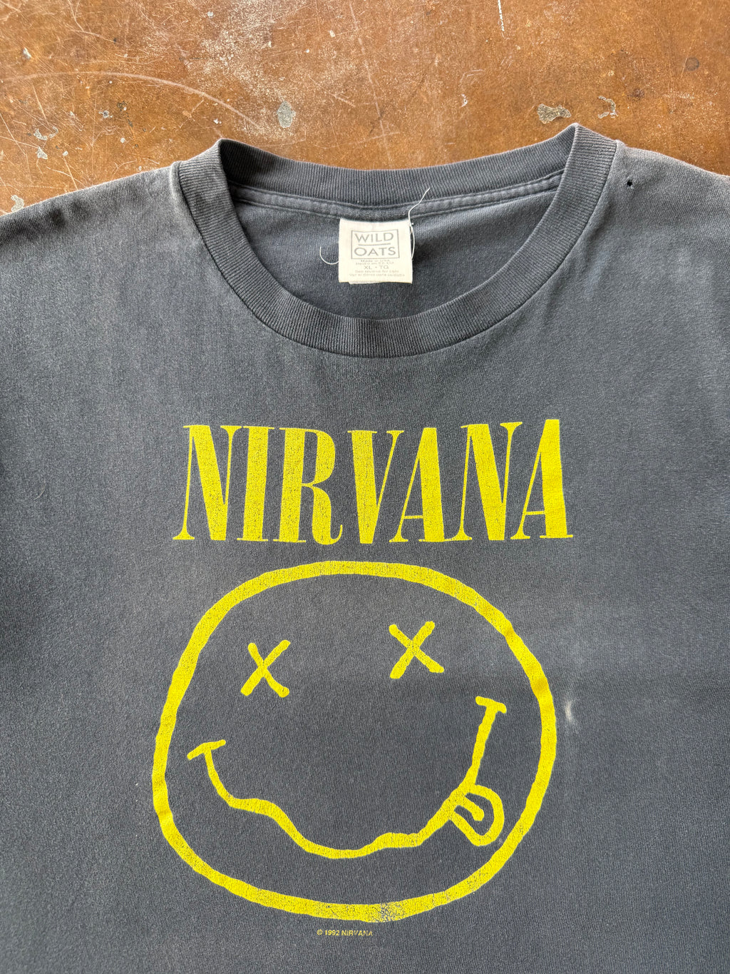 1992 Nirvana "smiley face nevermind" band shirt (XL)