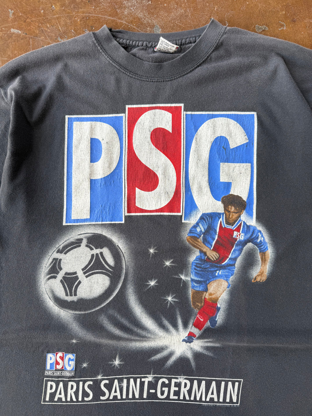 90s Paris Saint-Germain soccer shirt (LARGE)