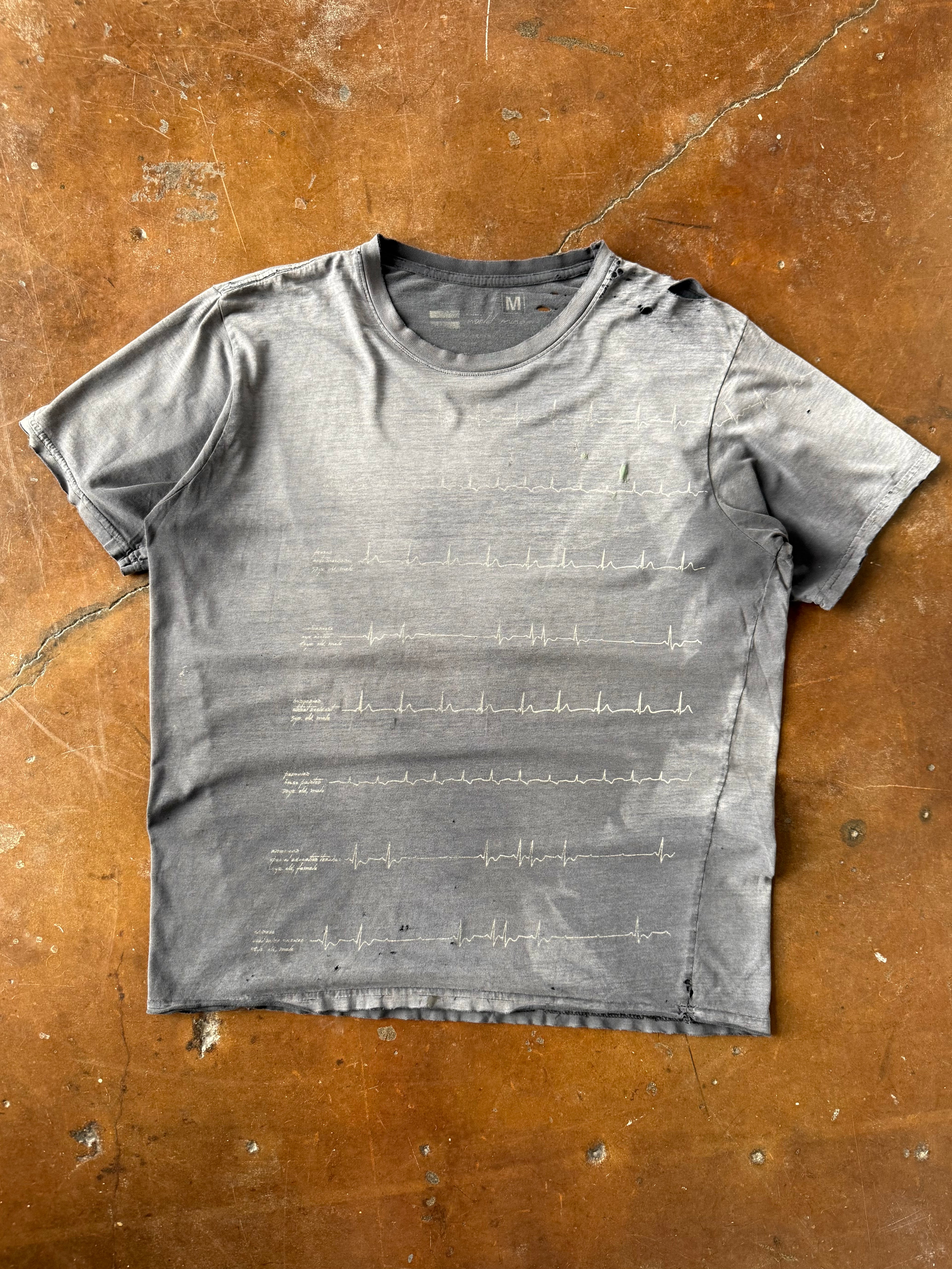 2000s faded & distressed Static graphic shirt (MEDIUM)