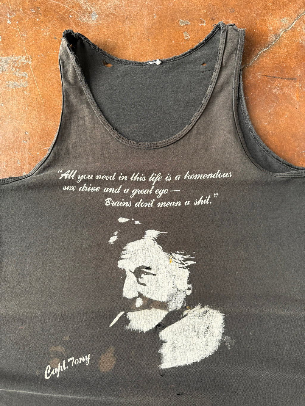 90s faded & distressed Captain Tony's Saloon tank top (LARGE)