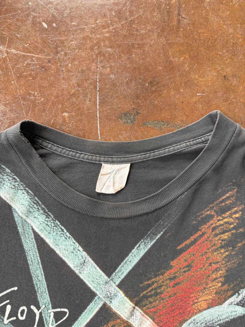 90s Pink Floyd "the wall" band shirt (XL)