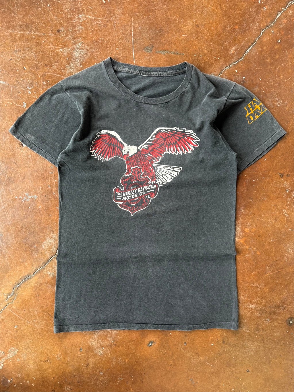 80s Harley Davidson "red emblem" biker shirt (LARGE)