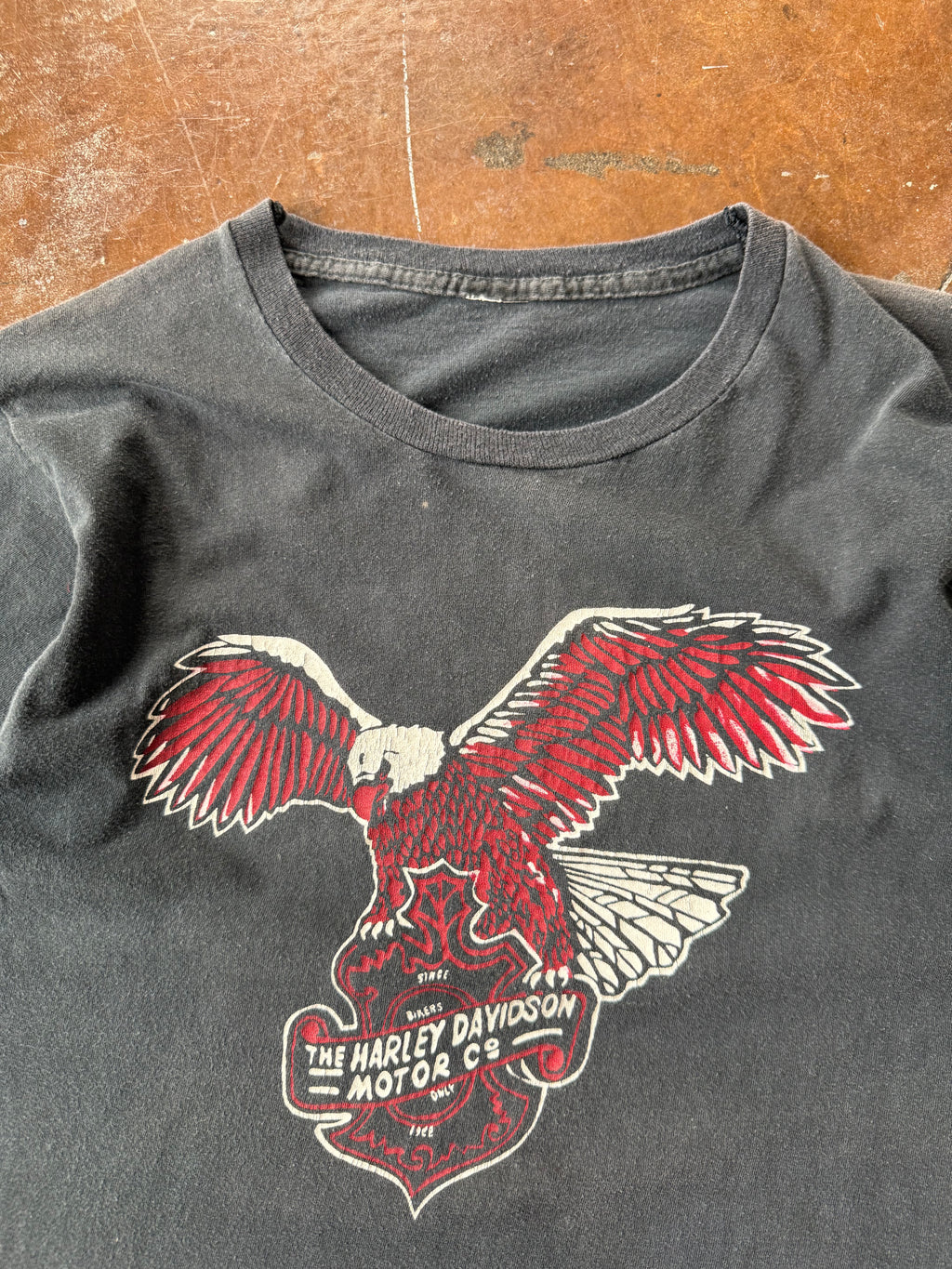 80s Harley Davidson "red emblem" biker shirt (LARGE)