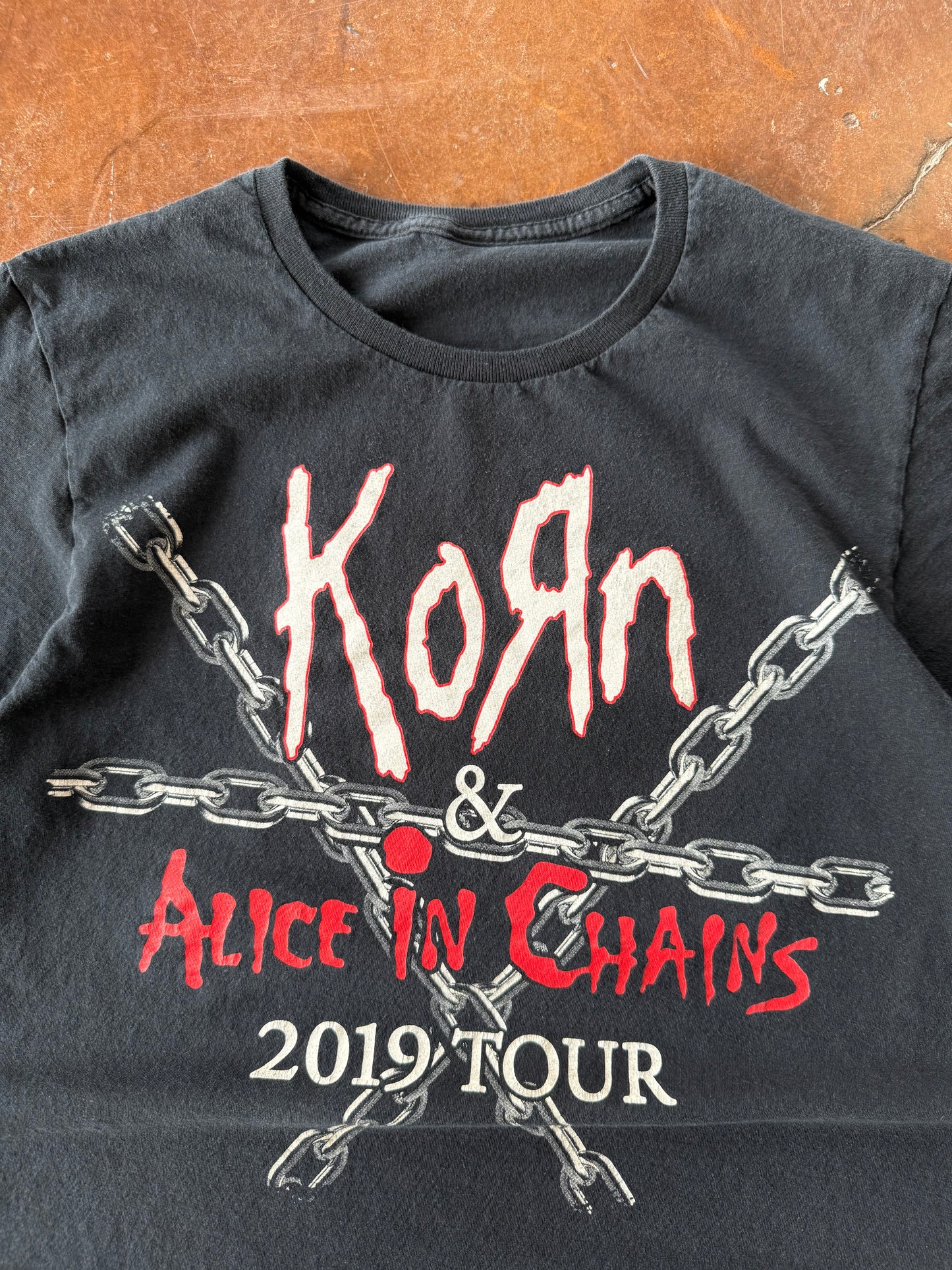 2019 Korn x Alice in Chains tour shirt (MEDIUM)