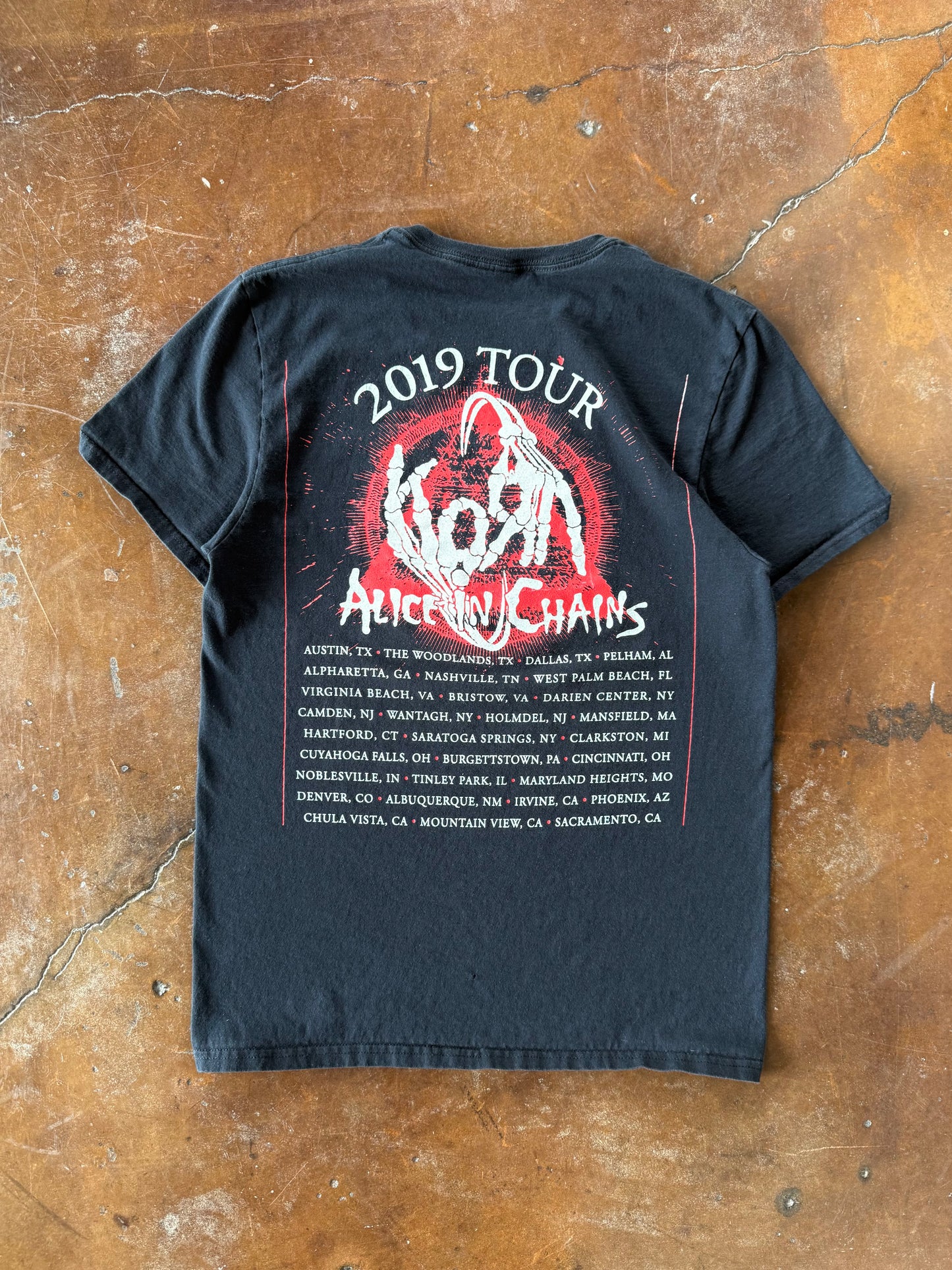 2019 Korn x Alice in Chains tour shirt (MEDIUM)